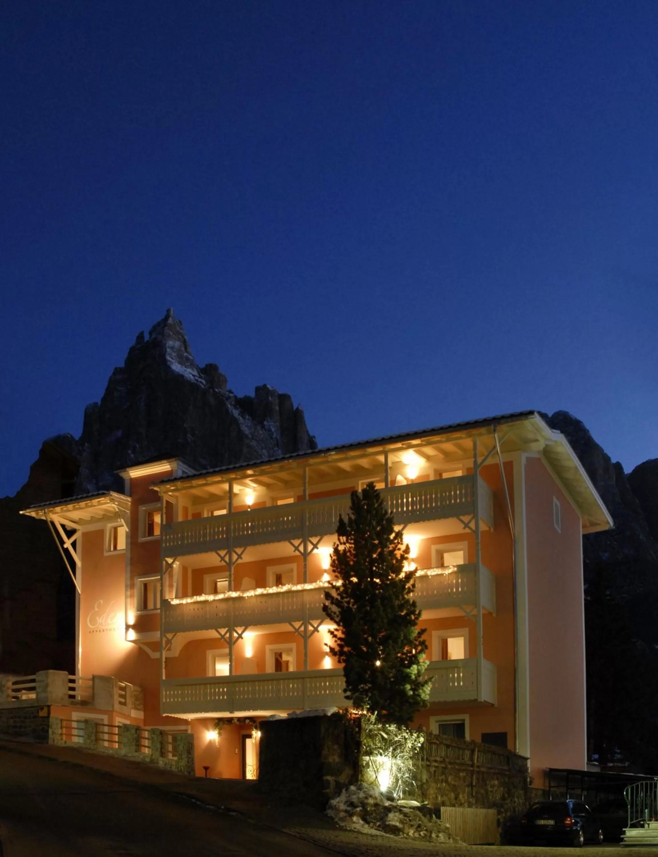 Facade/entrance in Eden Apartments