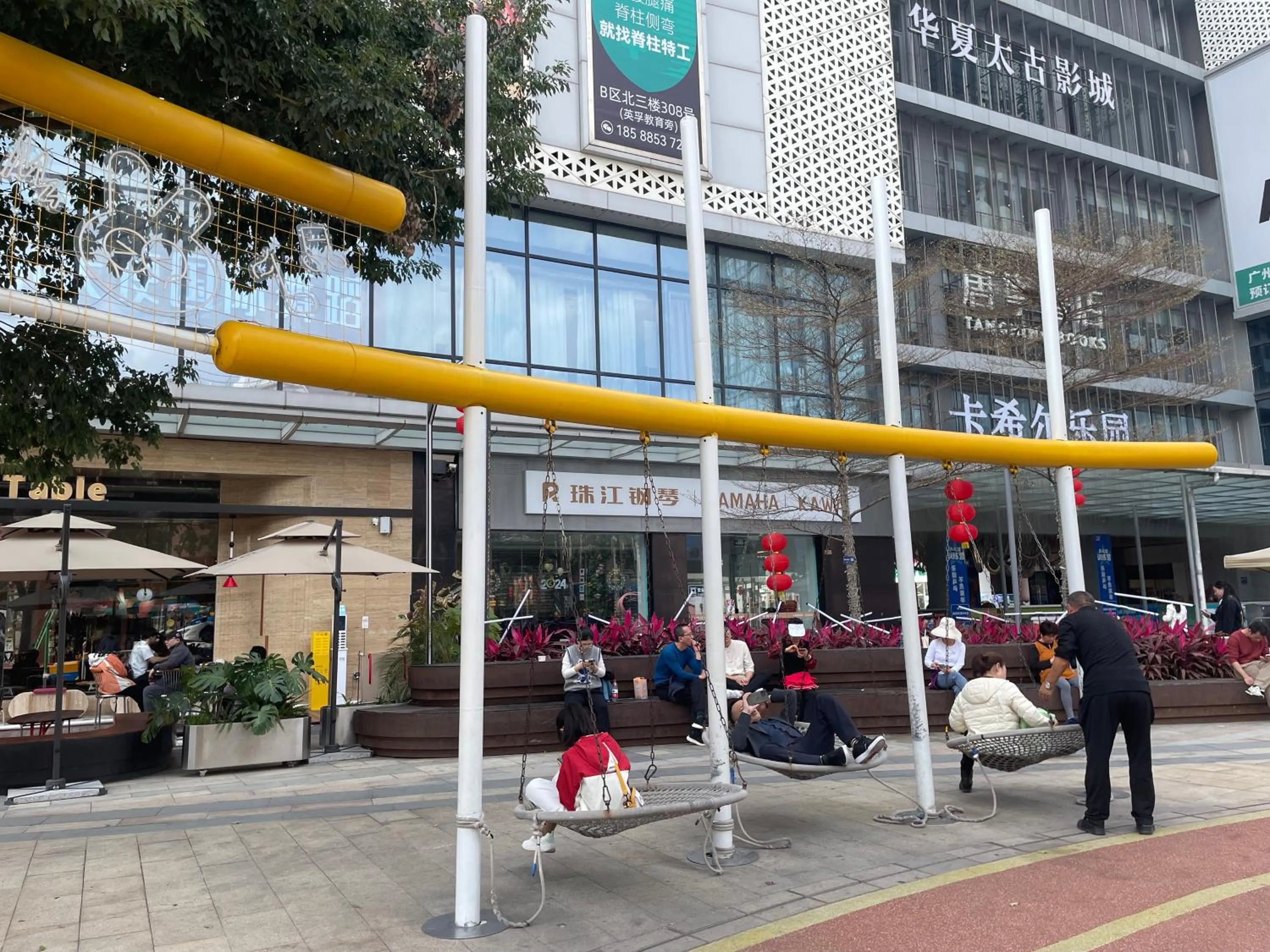 Entertainment in Bridal Tea House Hotel