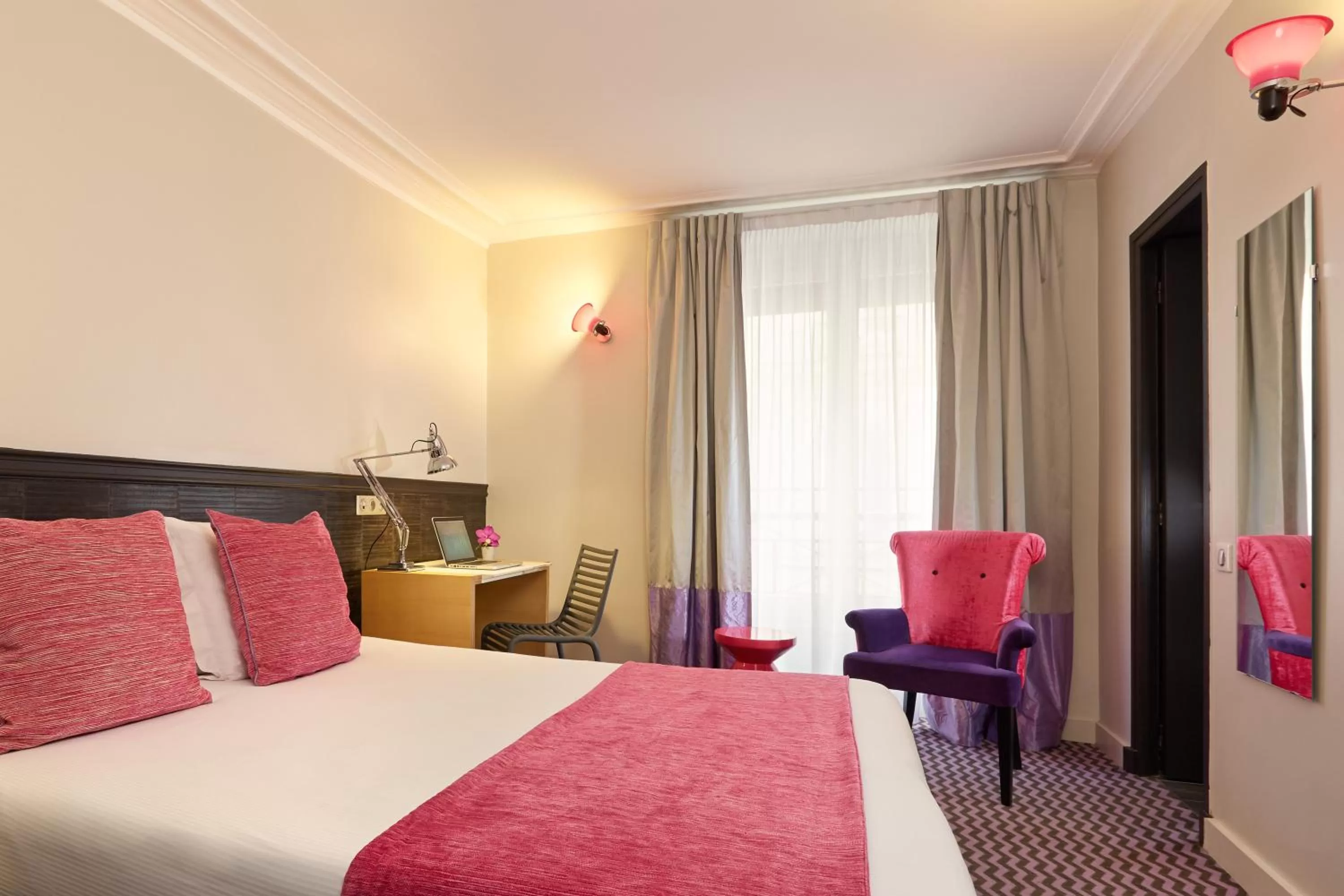 Bedroom, Bed in Hotel Antin Trinité