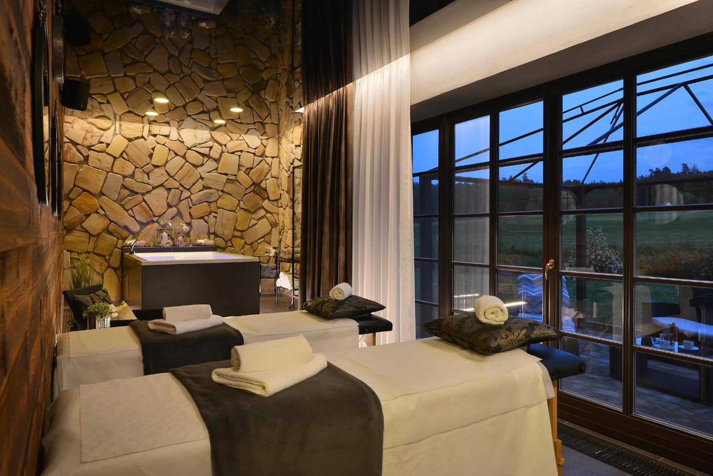 Spa and wellness centre/facilities, Bed in Rezidence Pihel