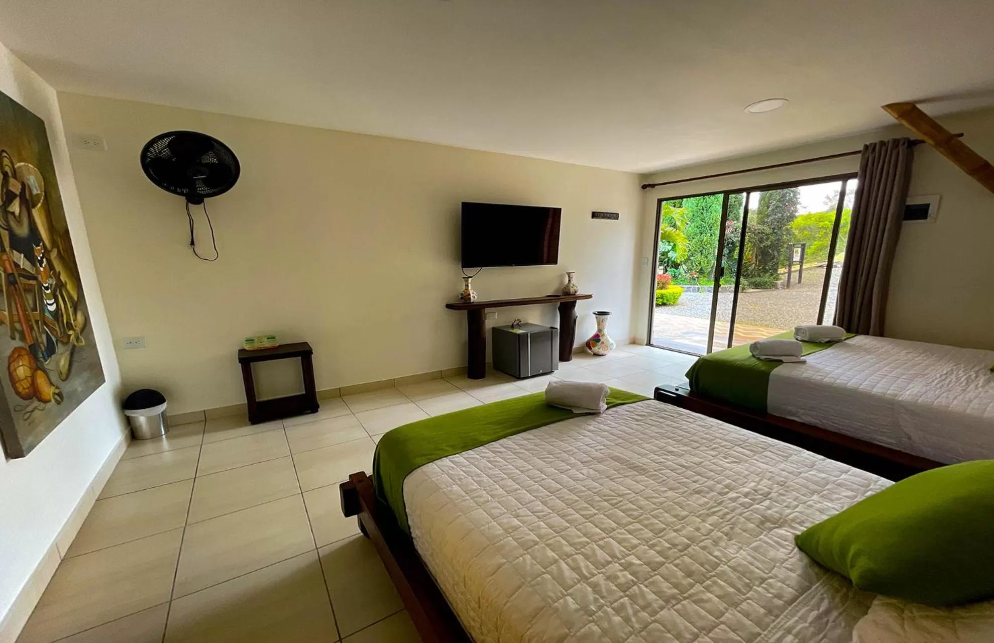 Communal lounge/ TV room, Bed in La Victoria Hotel Campestre