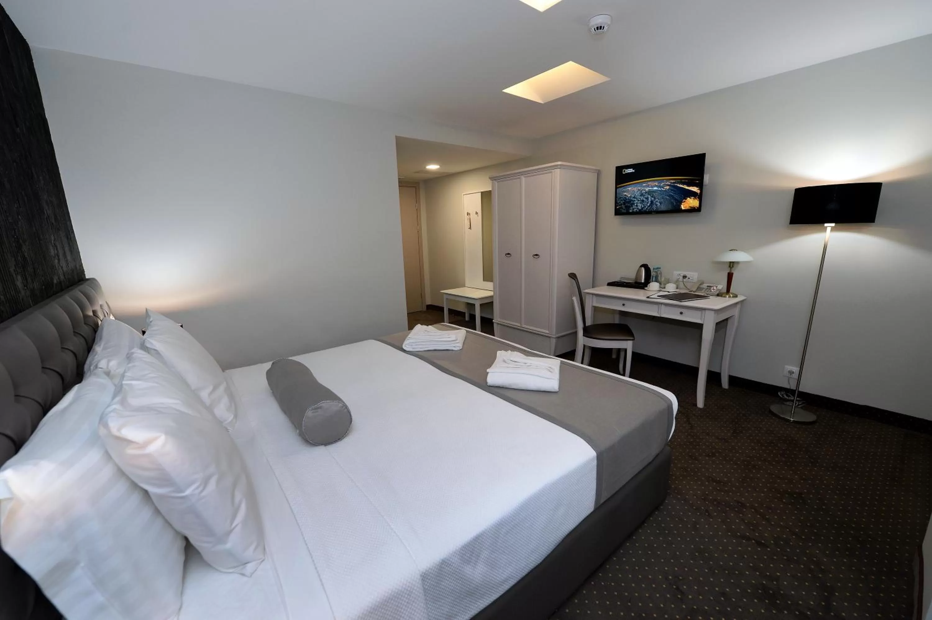 Photo of the whole room, Bed in Hotel Alexandar II