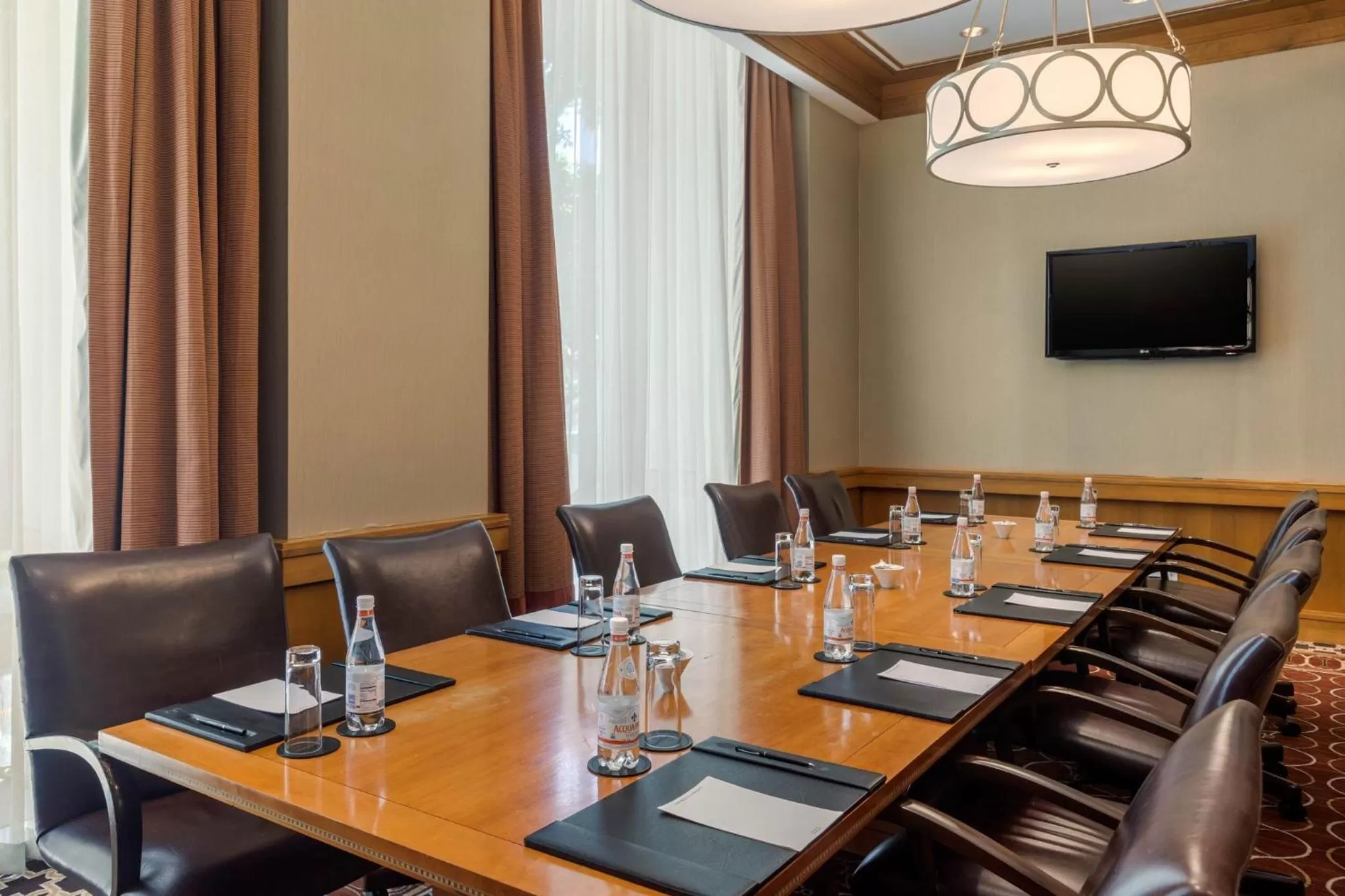 Meeting/conference room in Omni Los Angeles Hotel