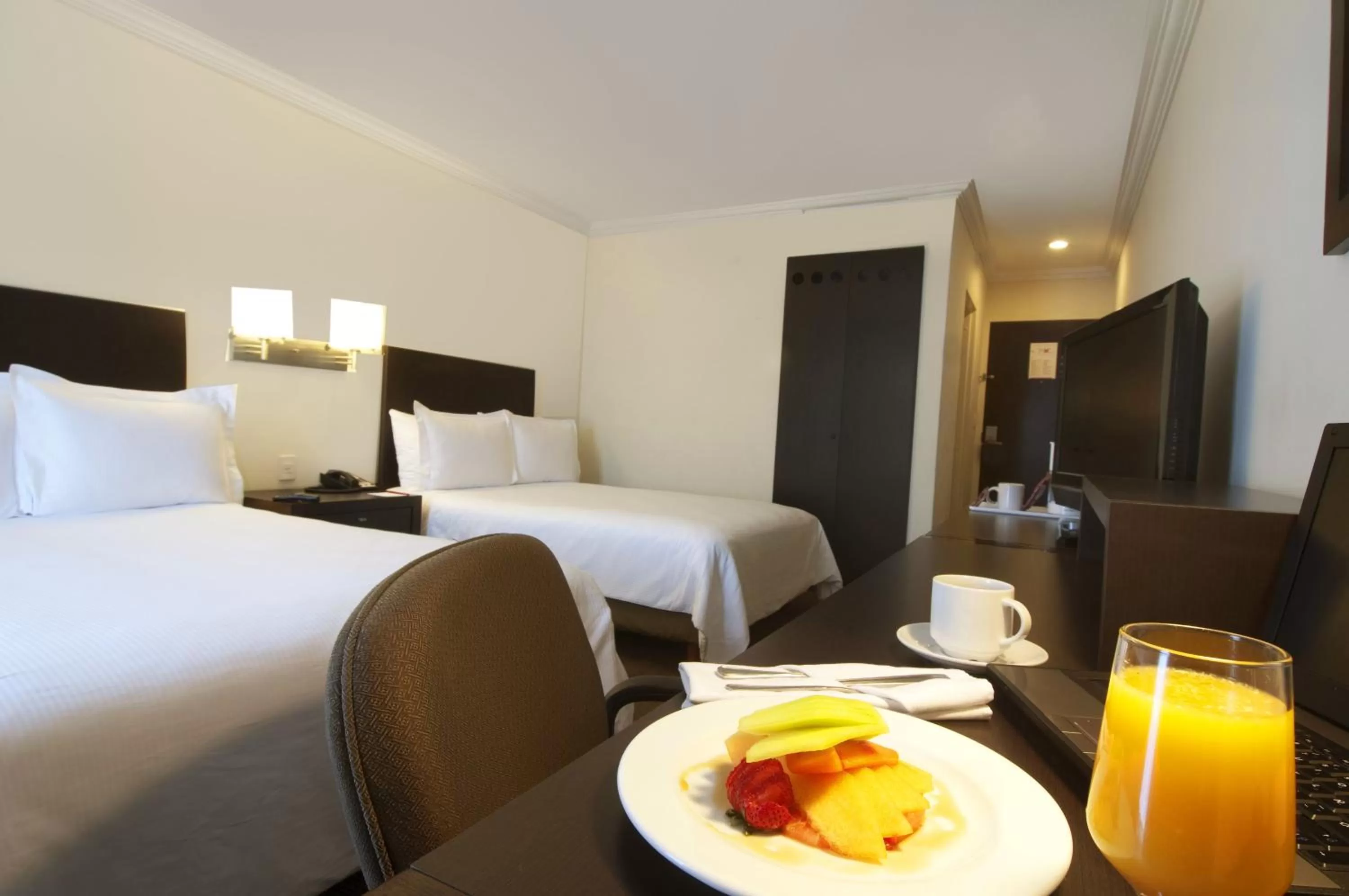 Double Room with Two Double Beds in Fiesta Inn Toluca Centro