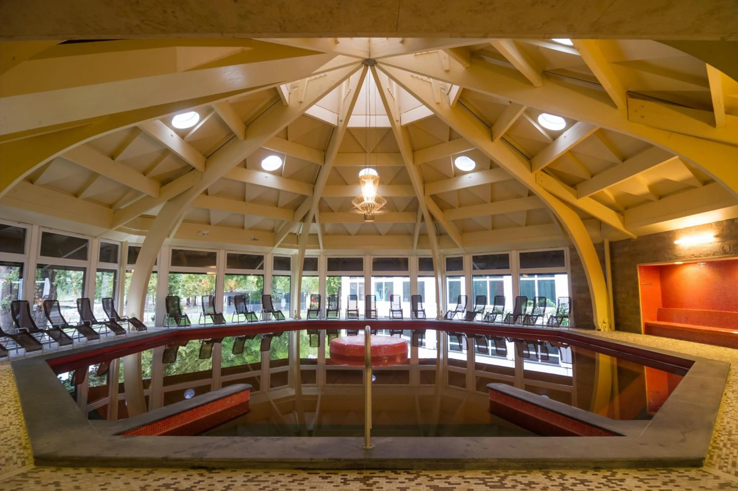 Hot Spring Bath in Aquaticum Debrecen Termal & Wellness Hotel