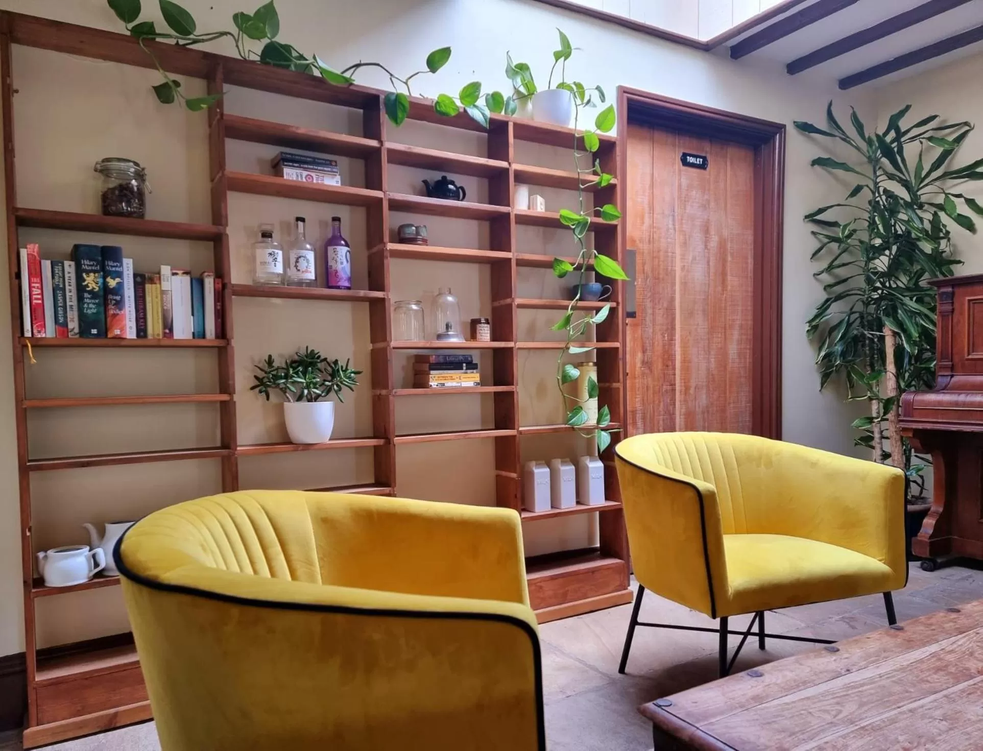 Lounge or bar in The Royal Oak Duddington