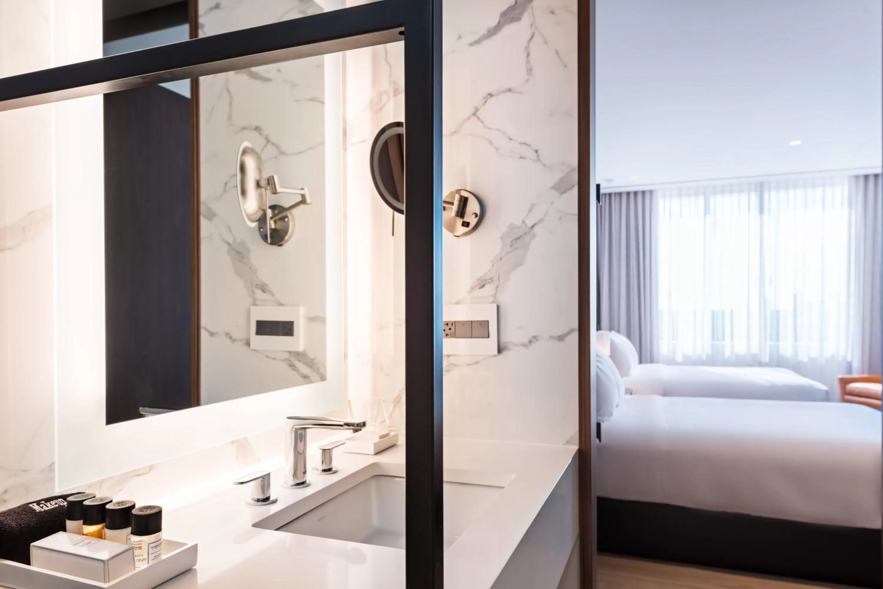 Bathroom, Bed in The Hotel & Athletic Club at Midtown