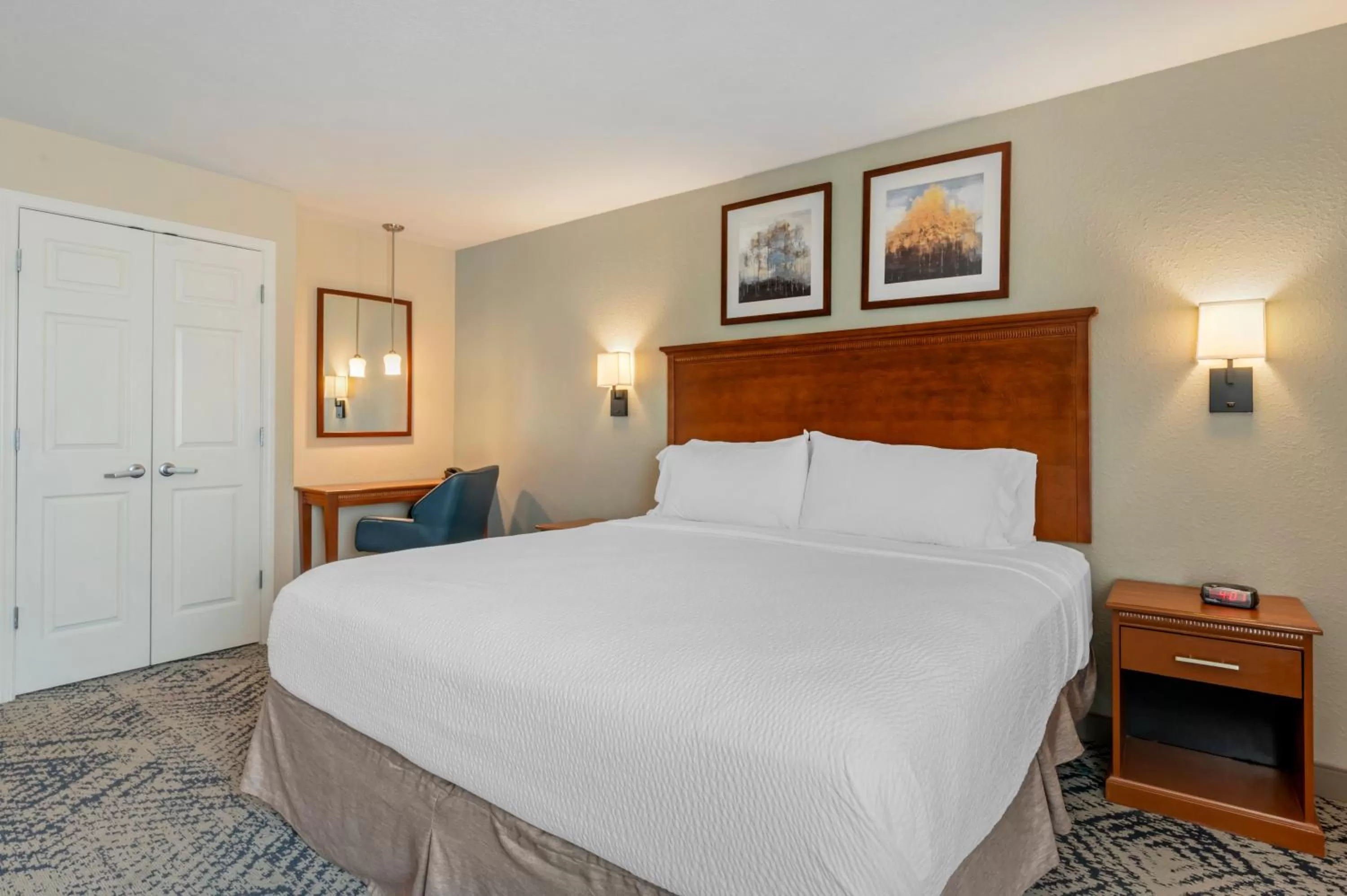 Bedroom, Bed in Candlewood Suites Indianapolis East by IHG