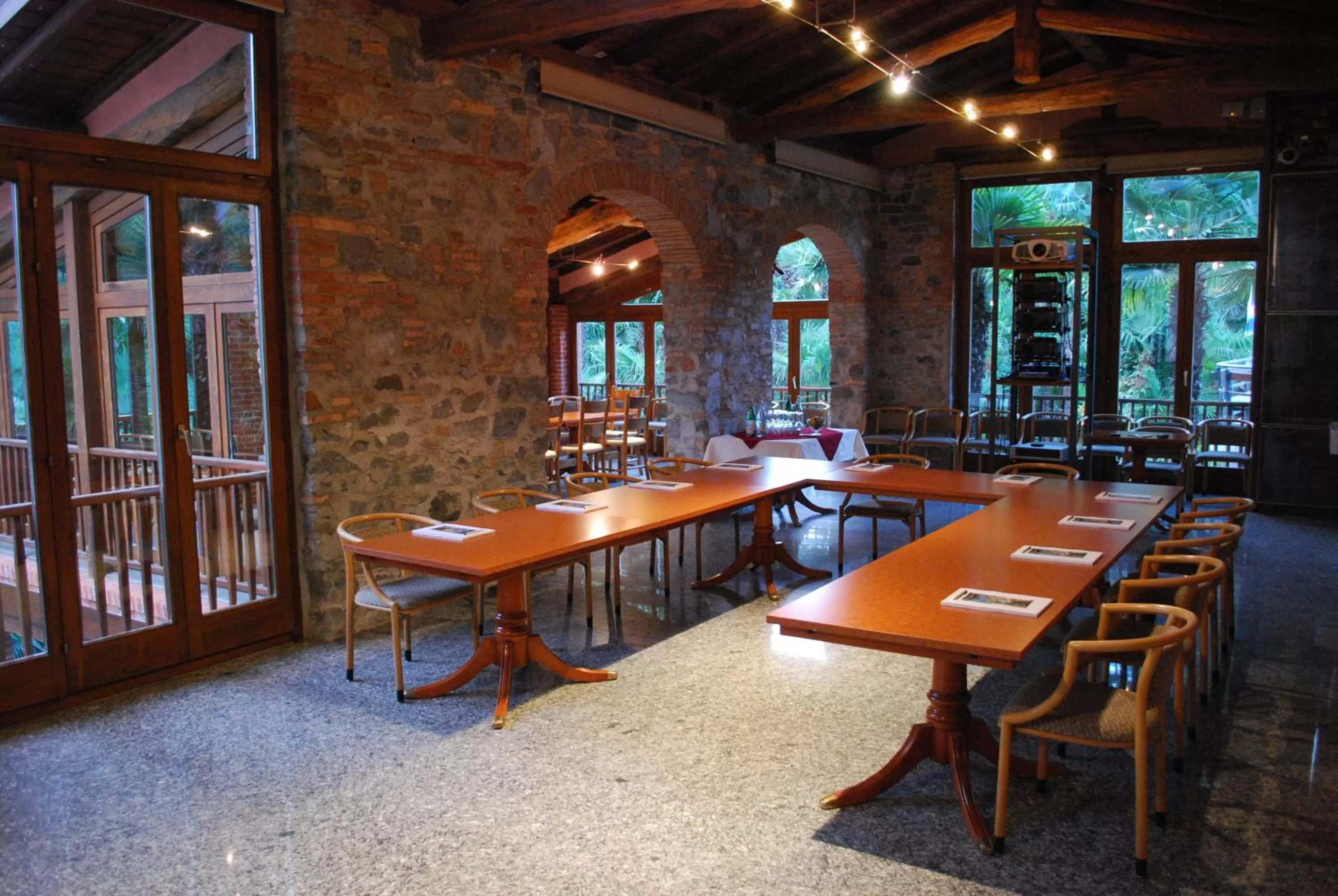 Business facilities in Continental Parkhotel