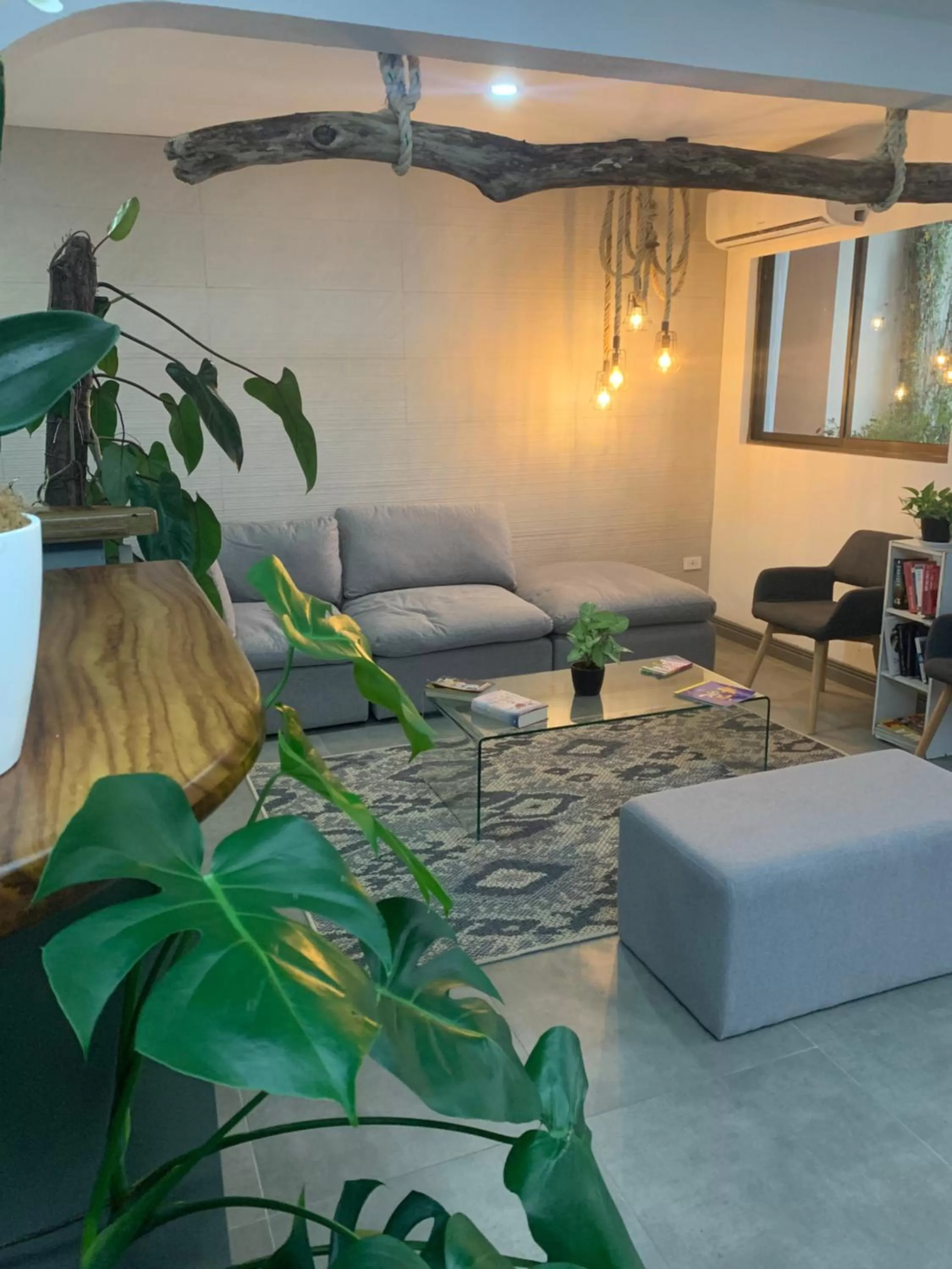 Lobby or reception in Berlor Airport Inn