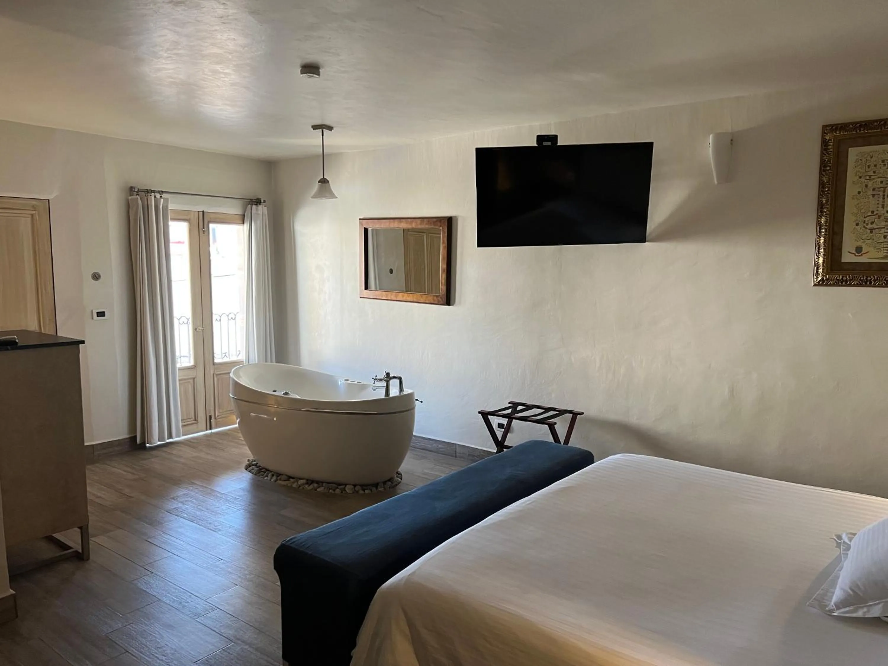 Photo of the whole room, Bed in Casa Mateo Hotel Boutique