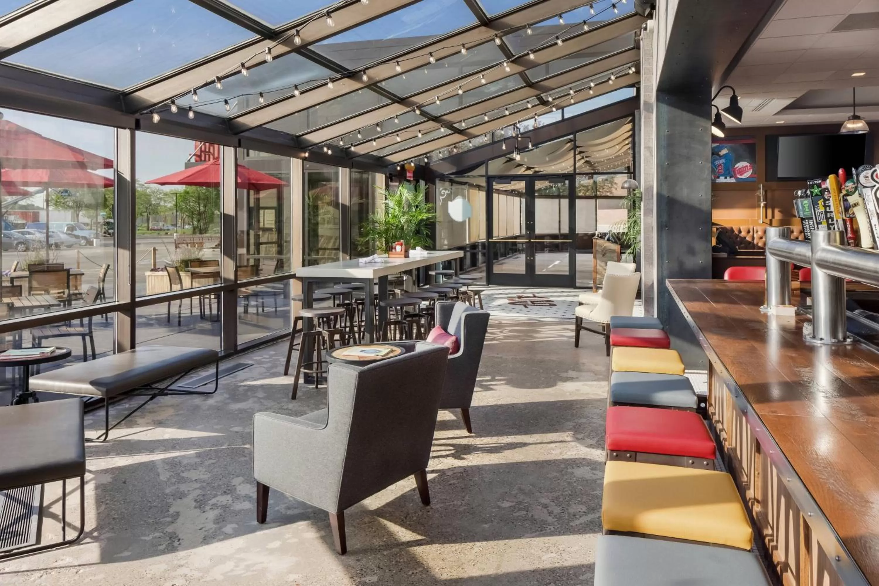 Restaurant/places to eat in Delta Hotels by Marriott Minneapolis Northeast