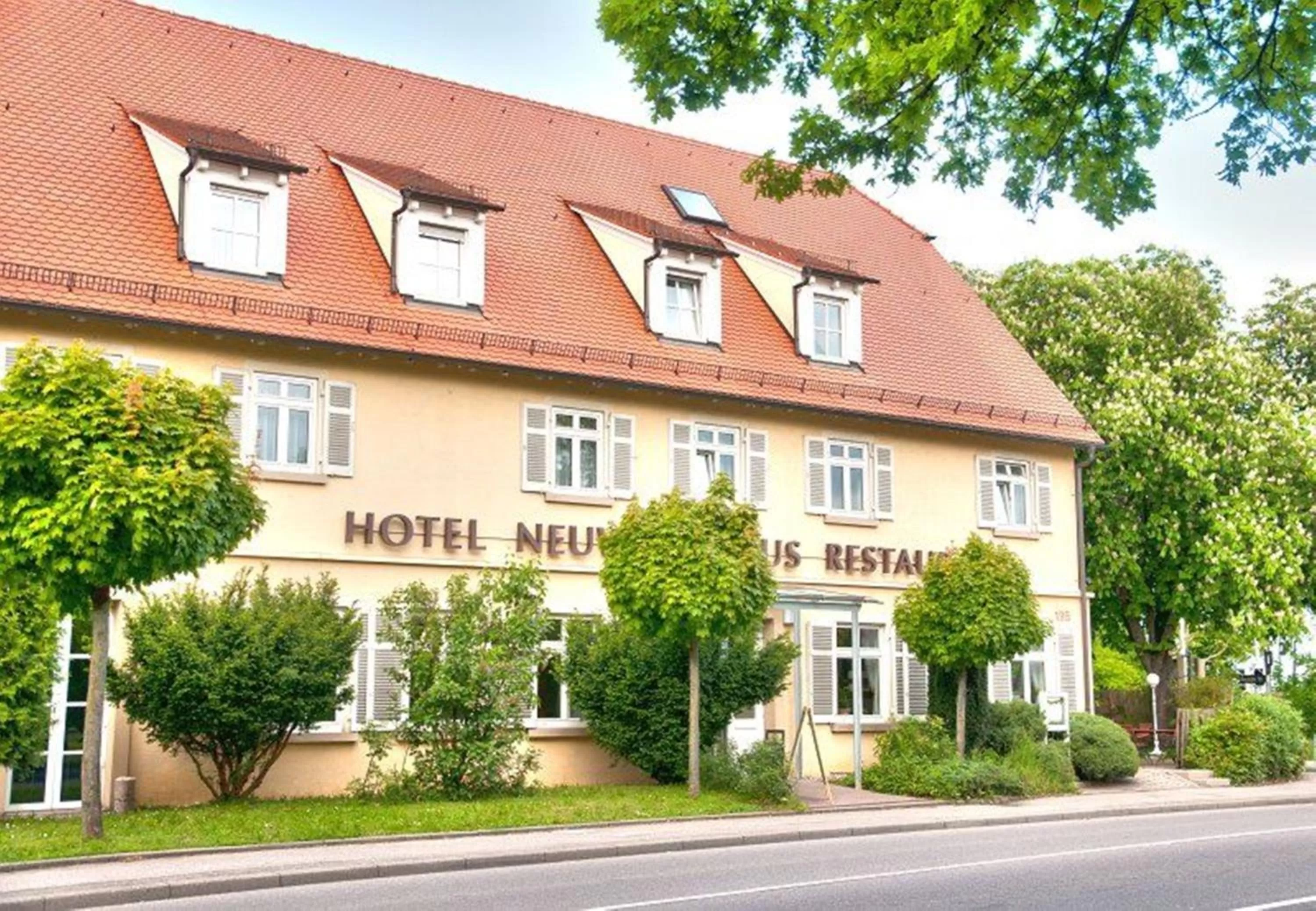Property building in Hotel Neuwirtshaus