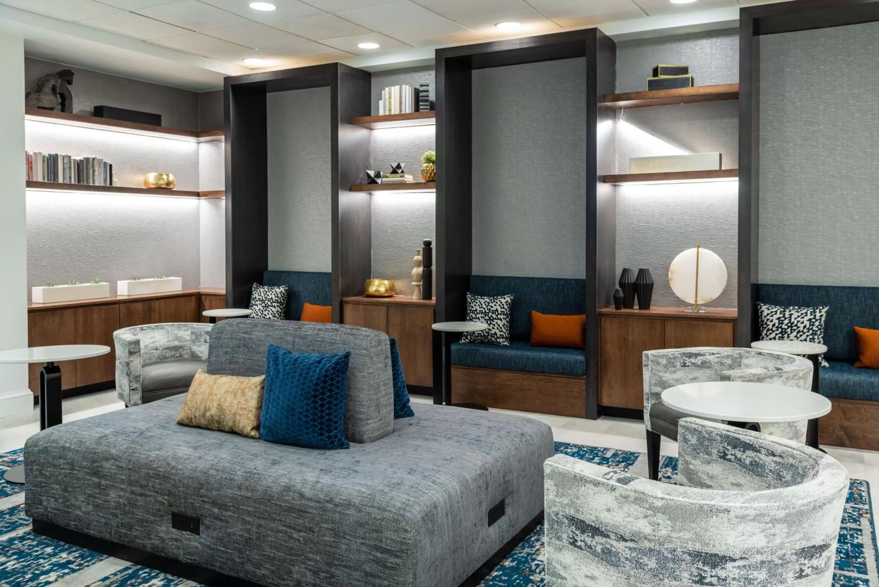 Lobby or reception in Hilton Garden Inn Arlington/Courthouse Plaza