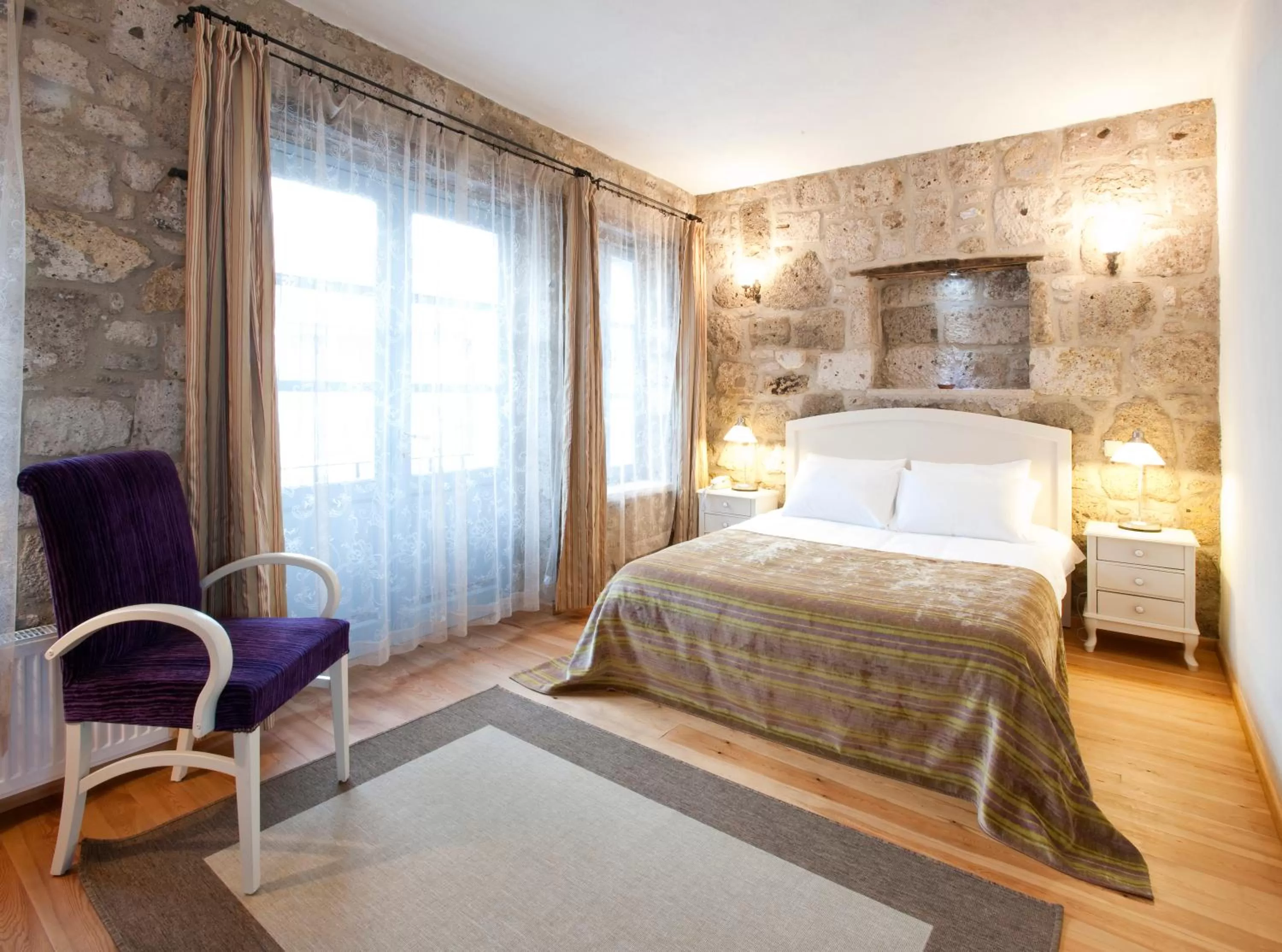 Photo of the whole room, Bed in MaSaLa Otel