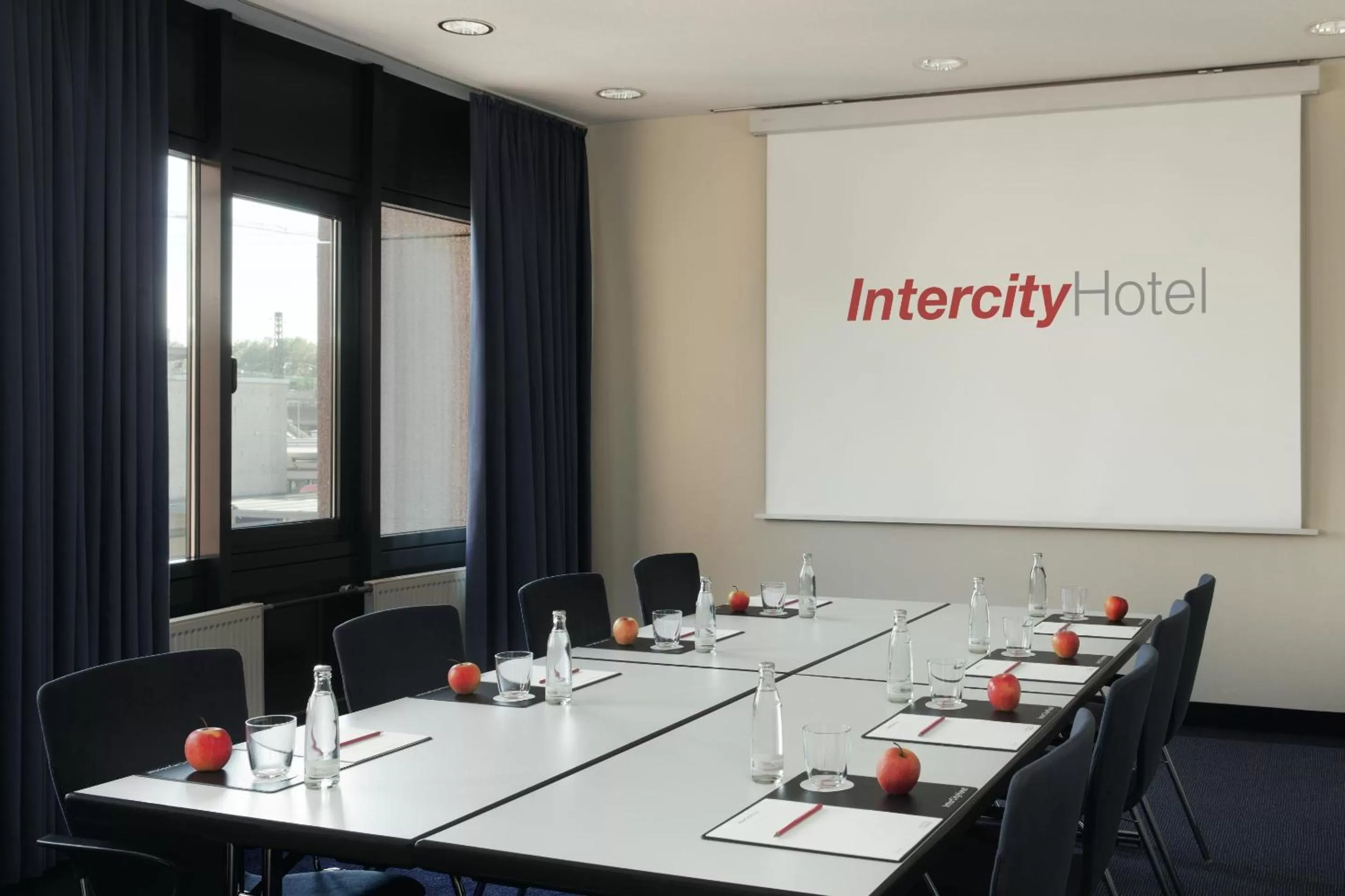 Meeting/conference room in IntercityHotel Freiburg
