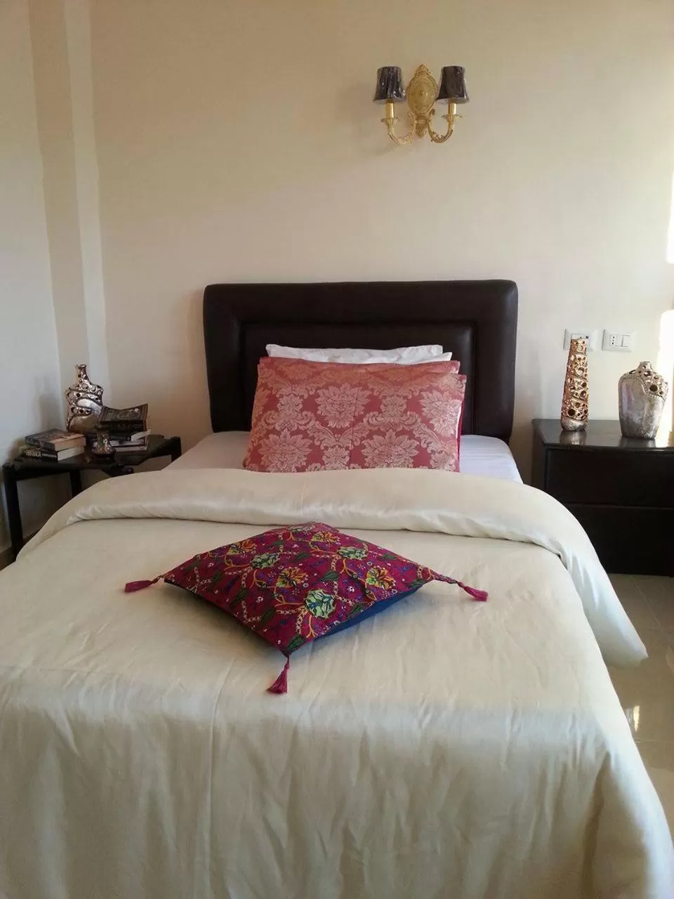 Bed in Zaman Ya Zaman Boutique Hotel