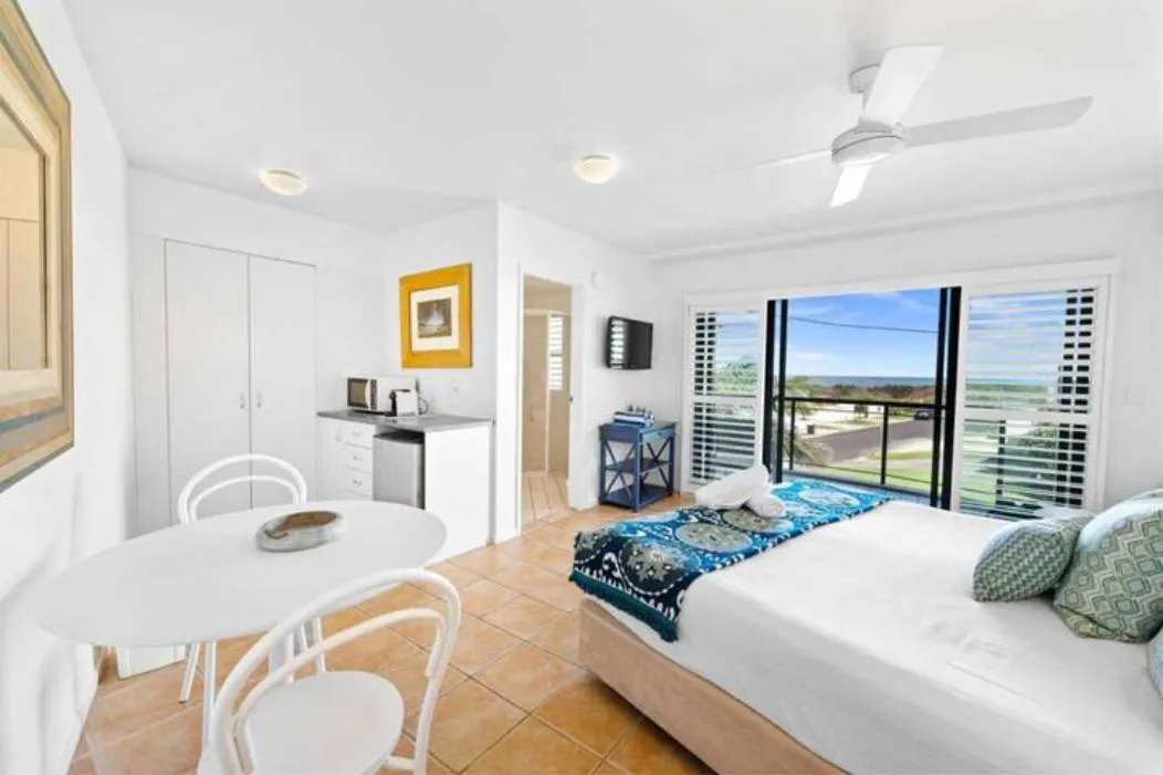 Bed in The Cove Yamba