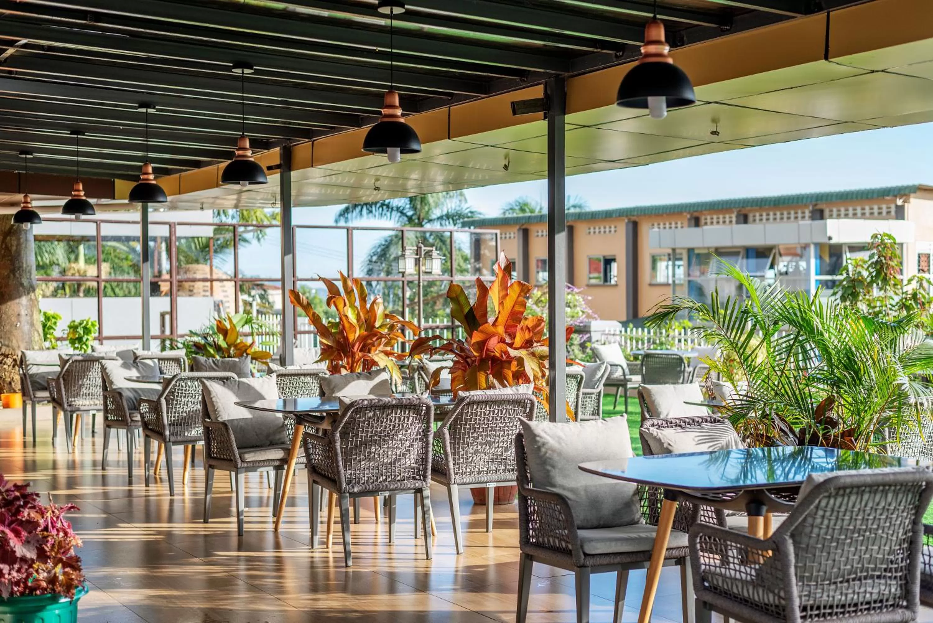 Restaurant/places to eat in Afro Park Hotel