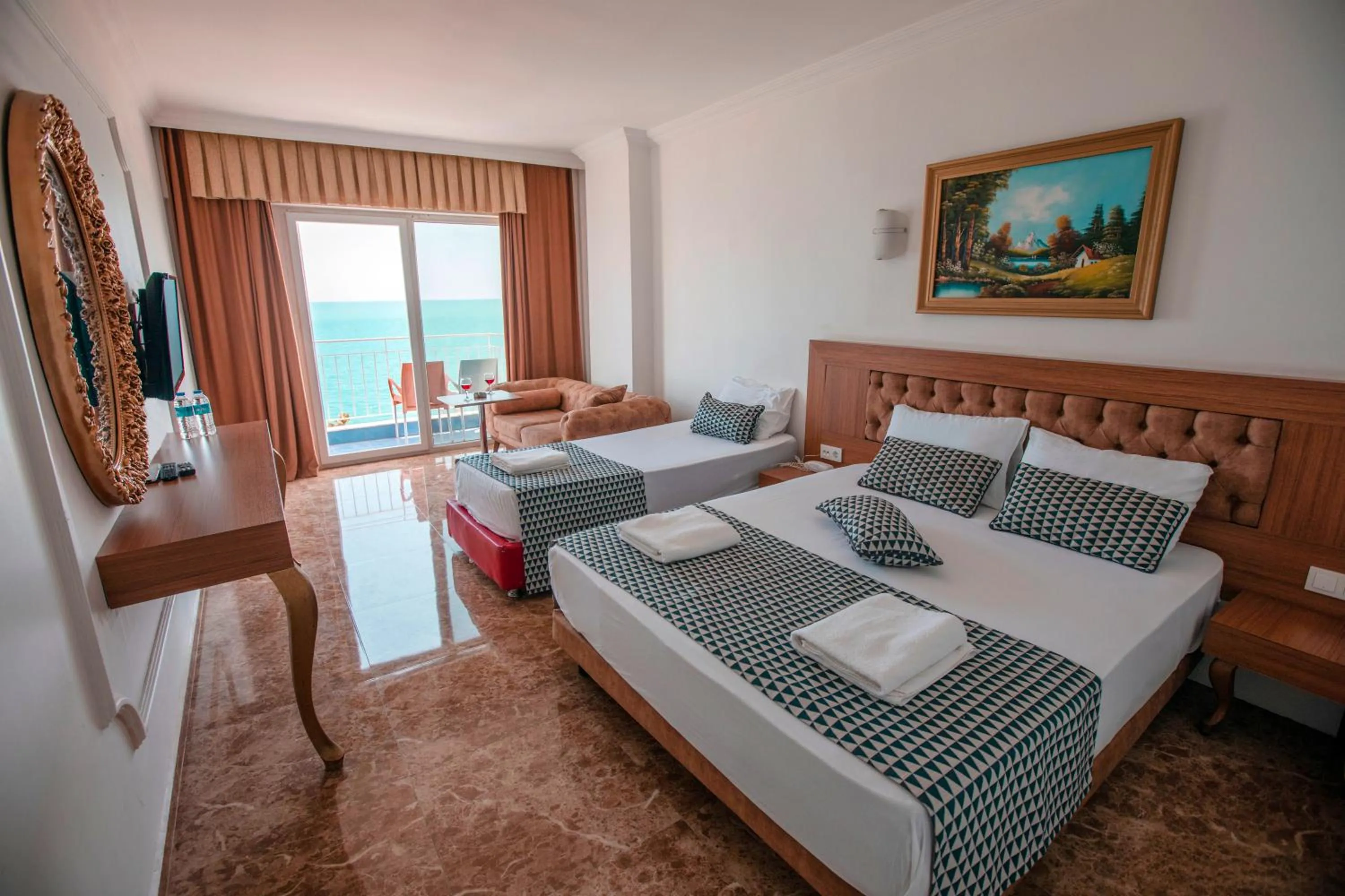 Living room, Bed in Kristal Beach Hotel