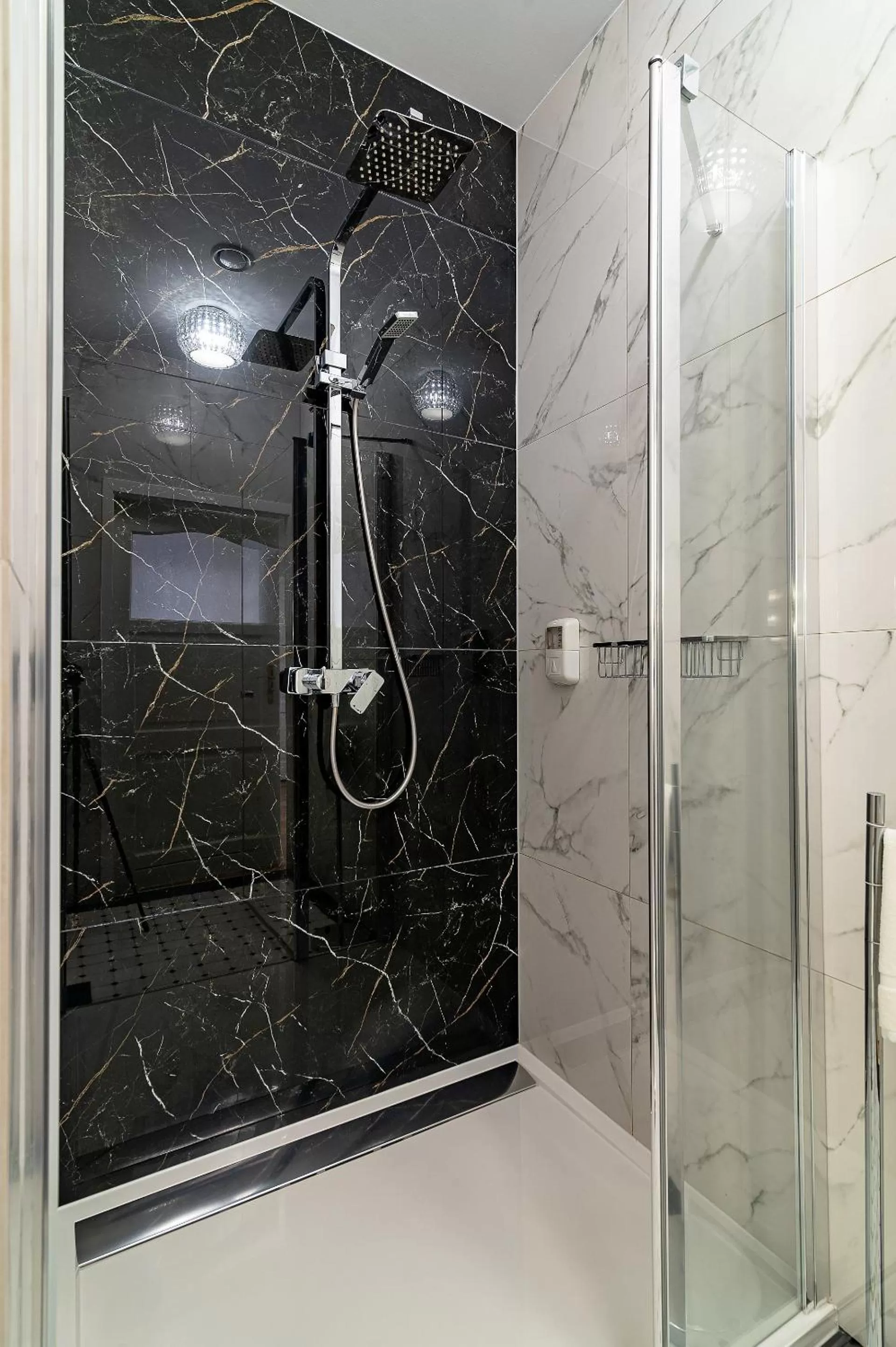 Shower in Hotel Książ