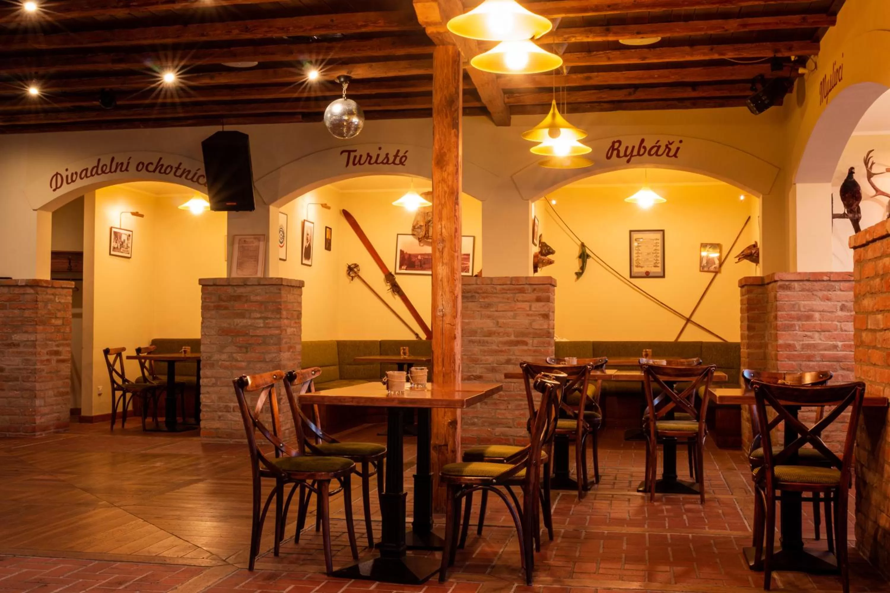 Restaurant/places to eat in Hotel Studanka