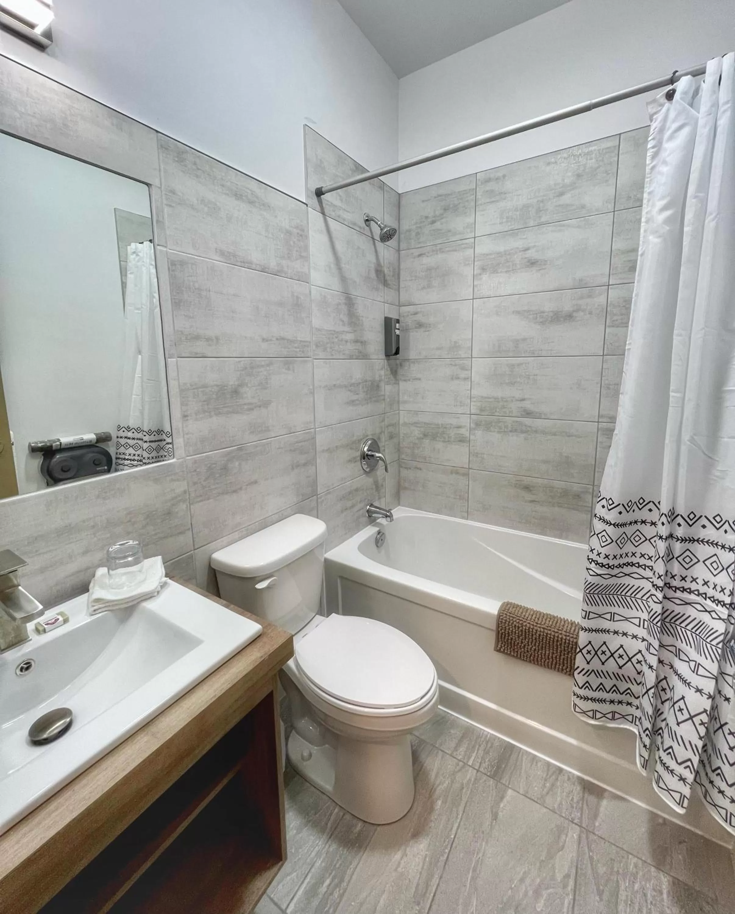 Shower in Auberge Le St-Alexis