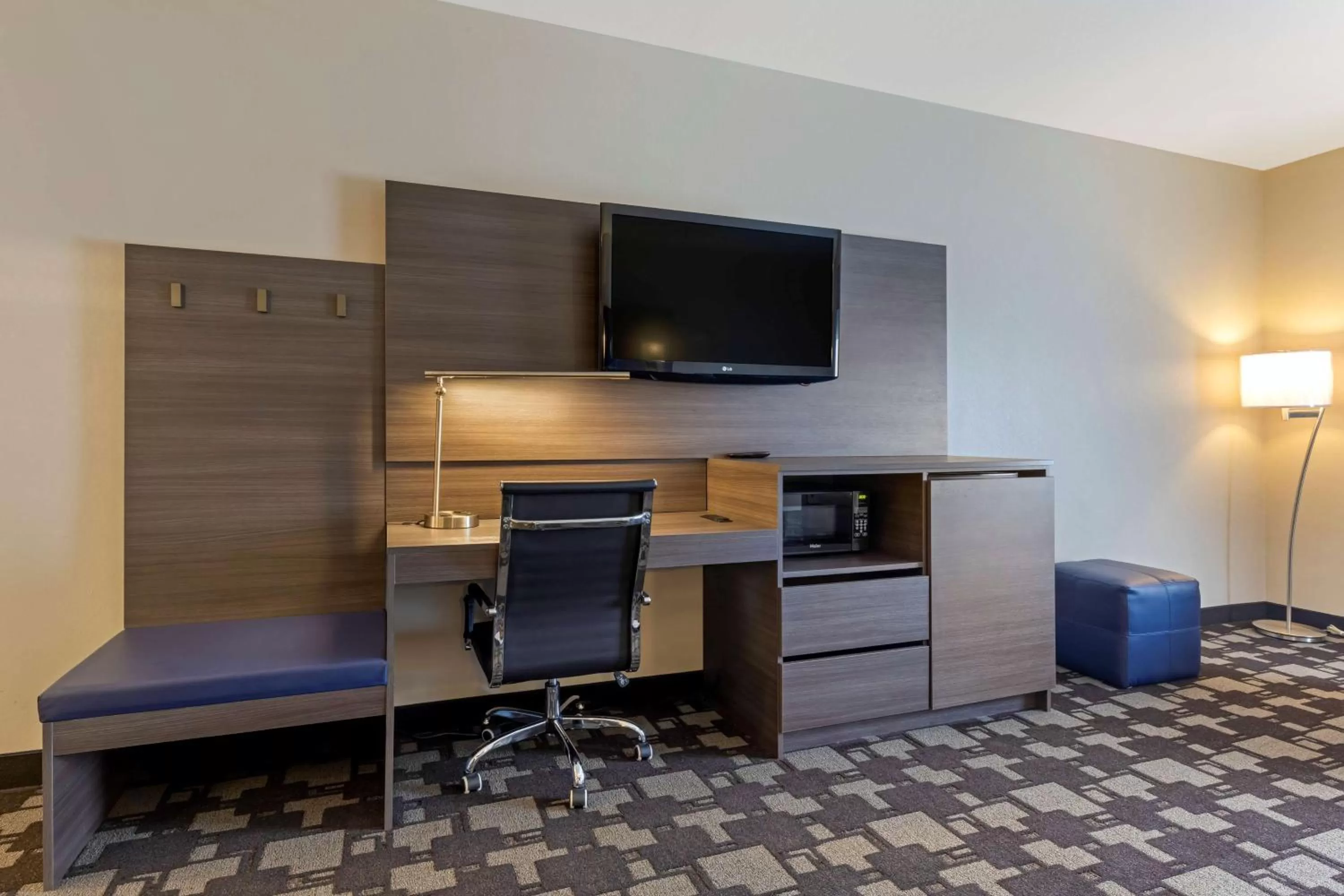 Photo of the whole room in Best Western Seminole Inn and Suites