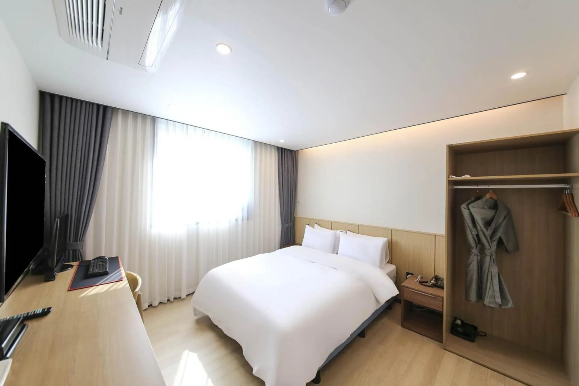 Bed in Benikea hotel