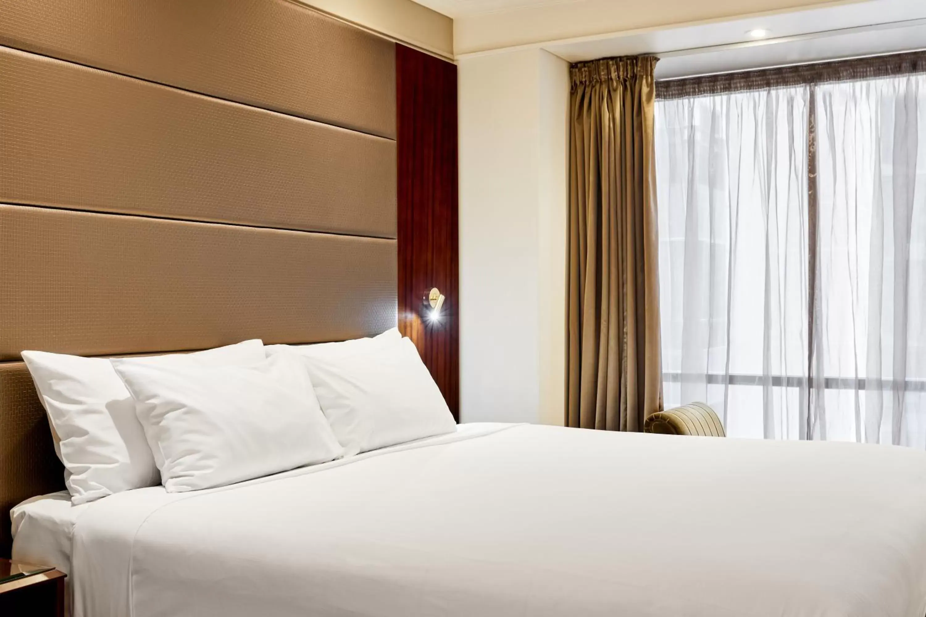 One Bedroom Queen Suite in Stamford Plaza Melbourne One Bedroom Queen Suite in Stamford Plaza Melbourne