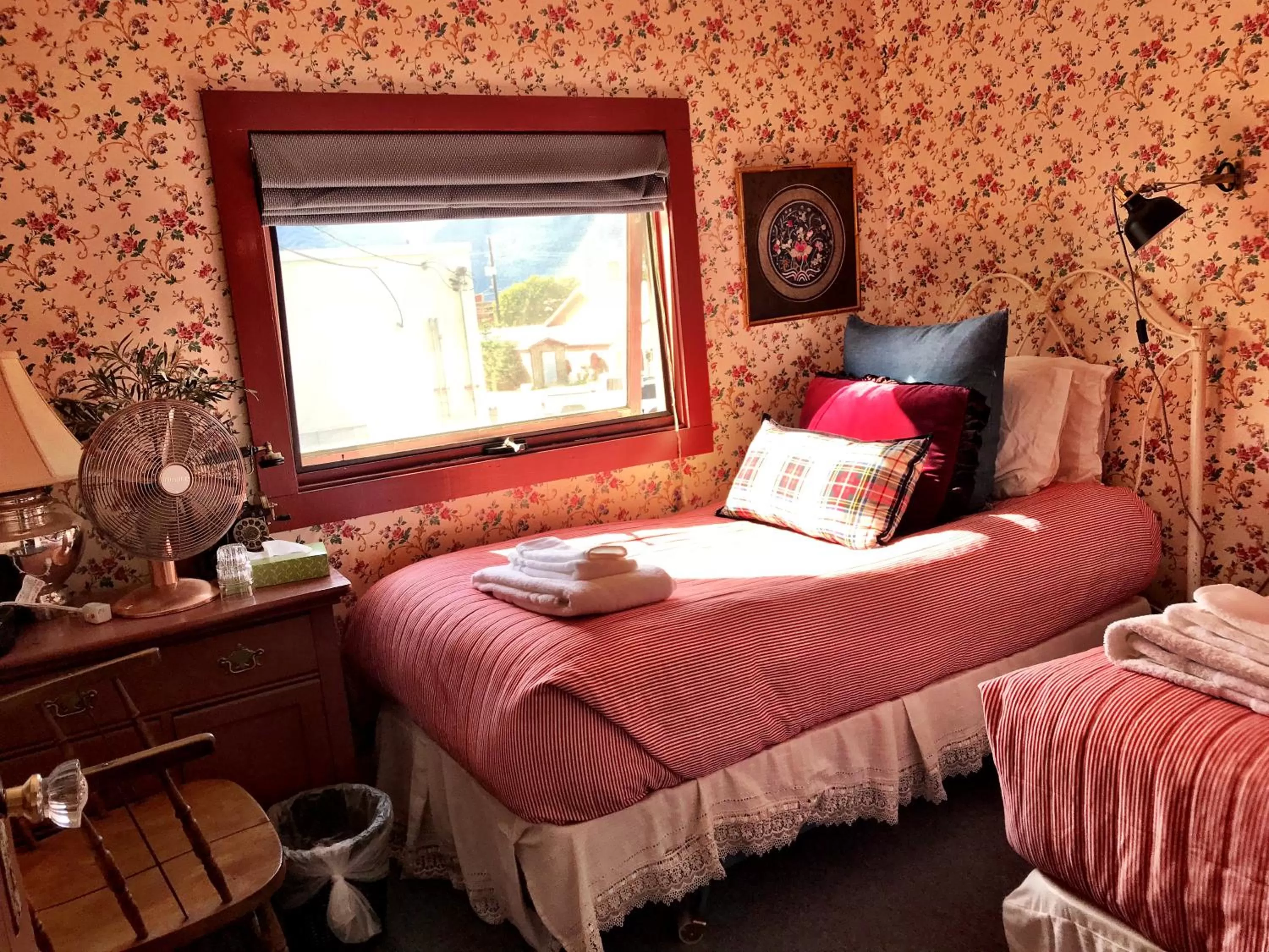 Bed in Historic Skagway Inn