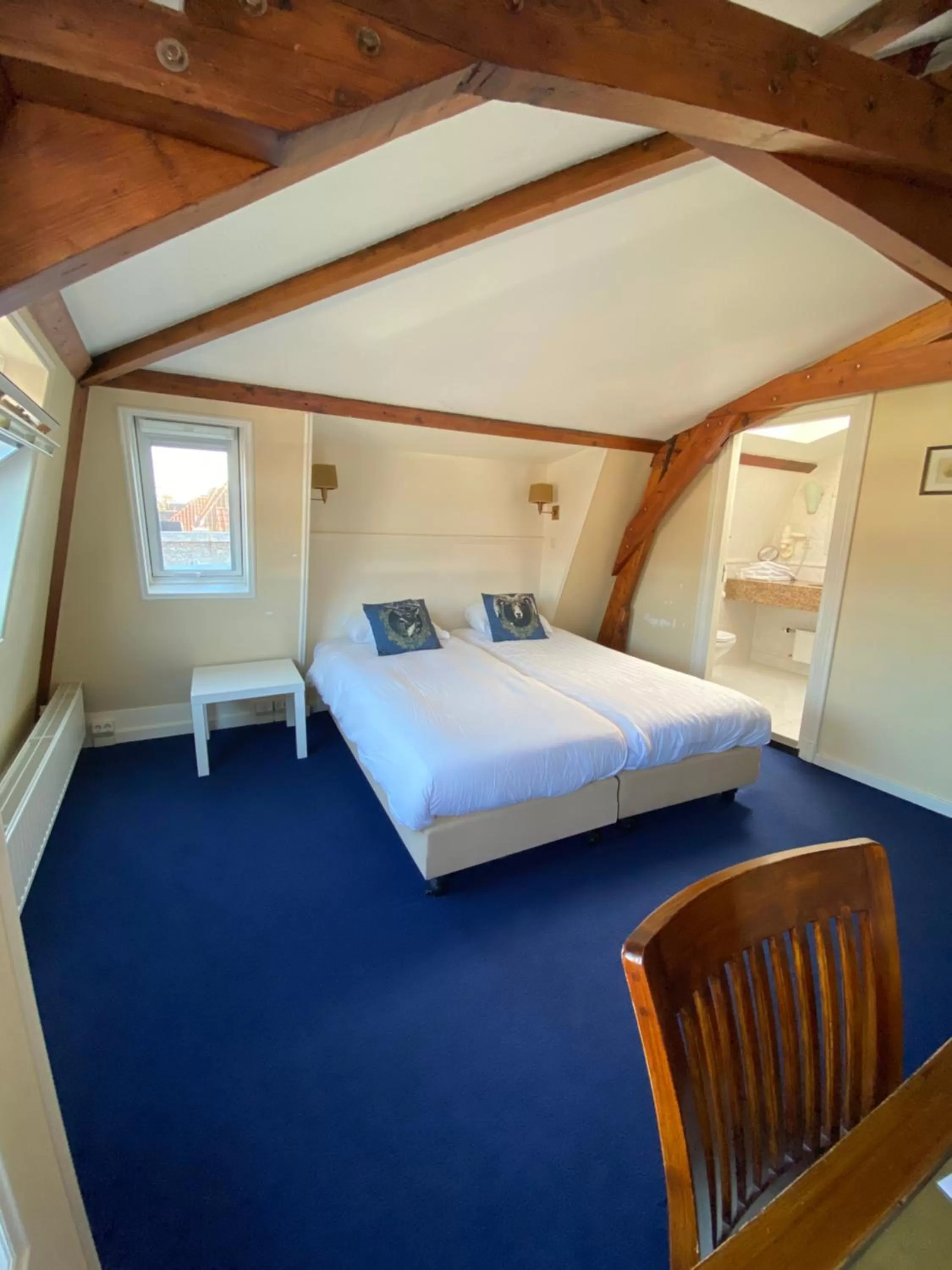 Bed in Hotel Bridges House - Delft City Centre