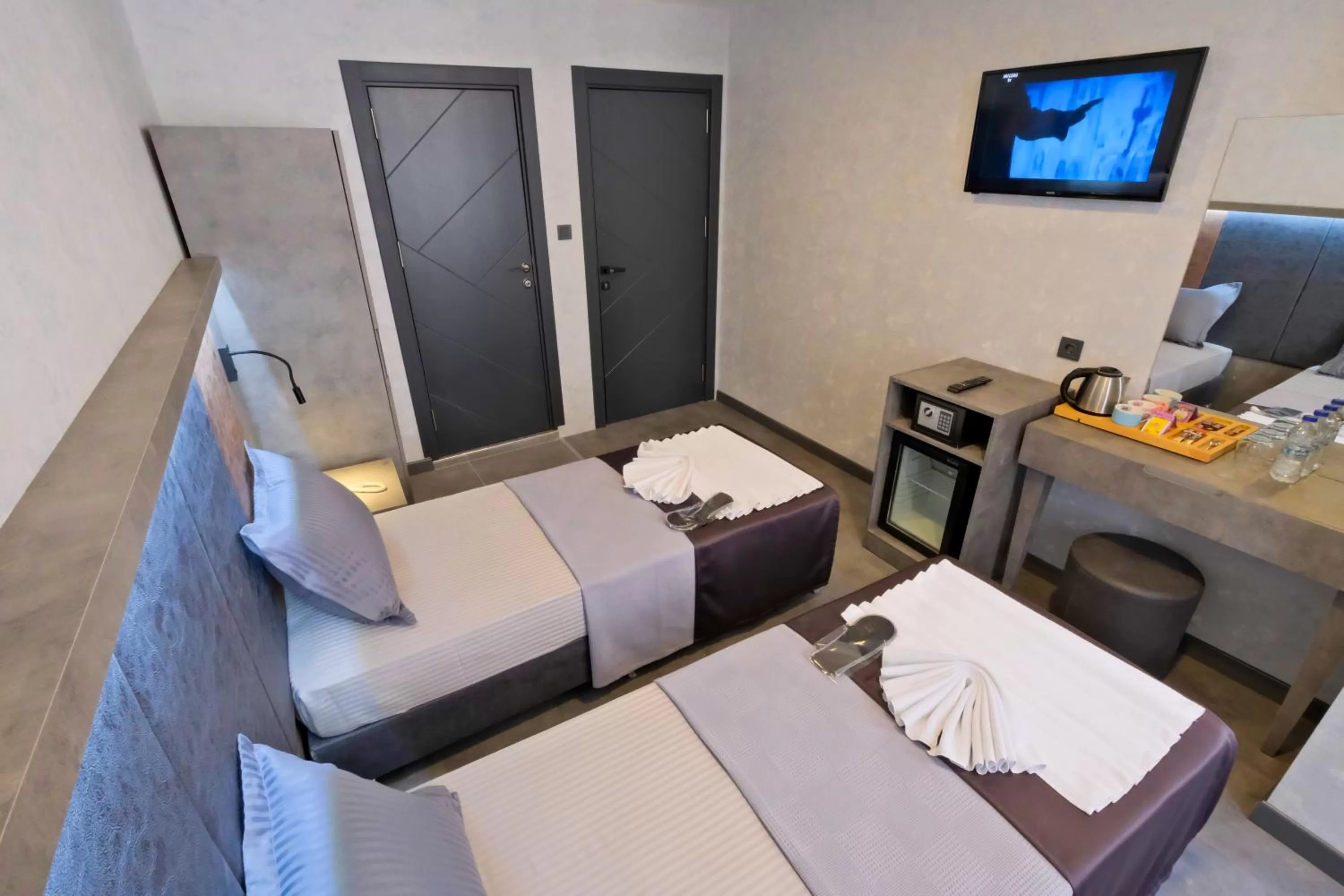 Bed in The Queen Hotel