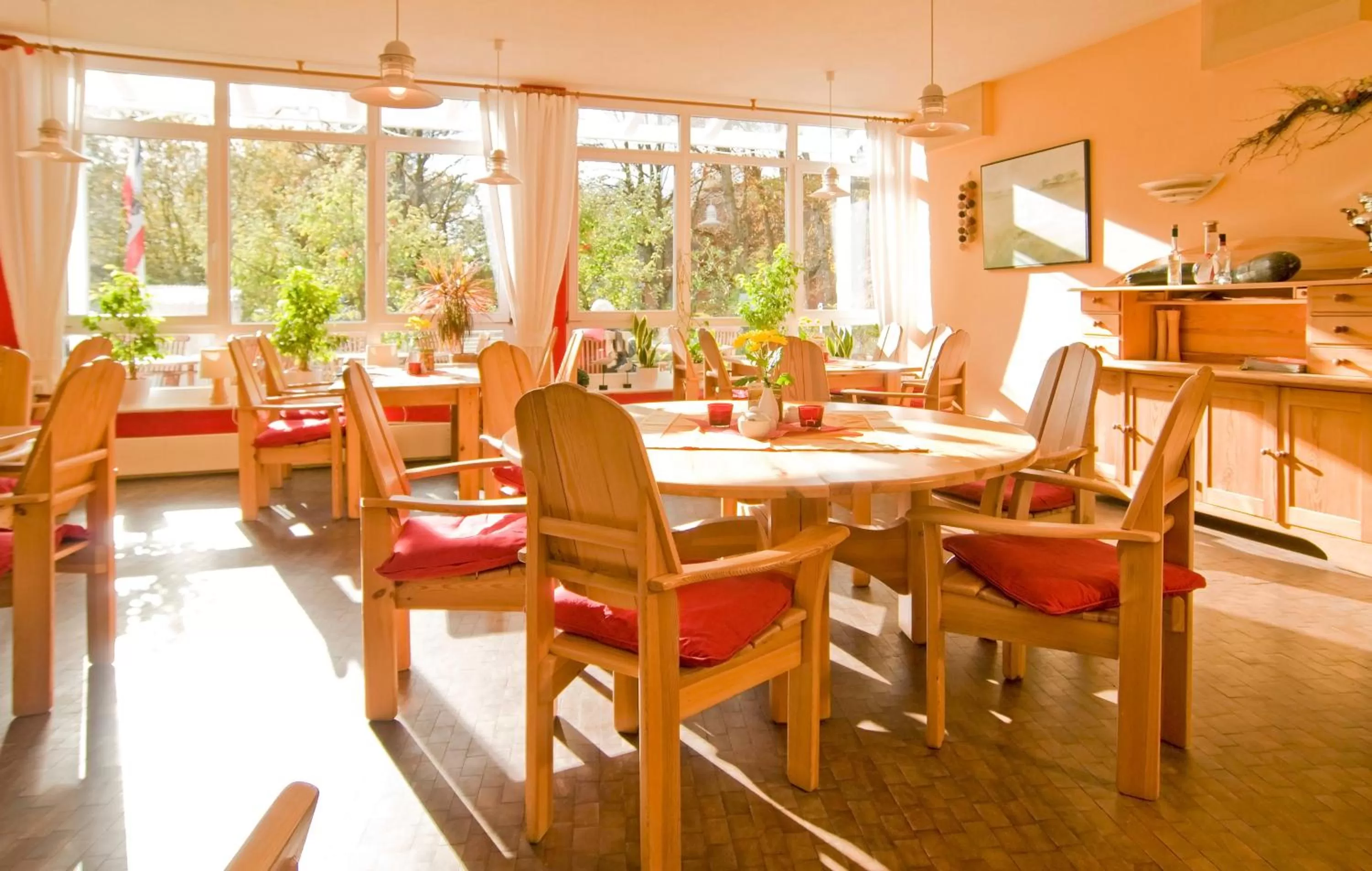 Restaurant/places to eat in Hotel Haus Linden