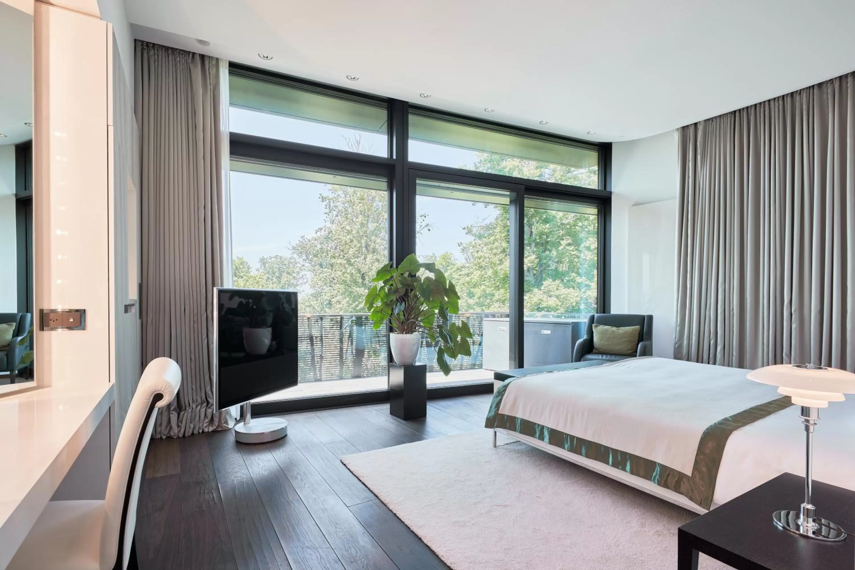 Photo of the whole room, Bed in The Dolder Grand - City and Spa Resort Zurich