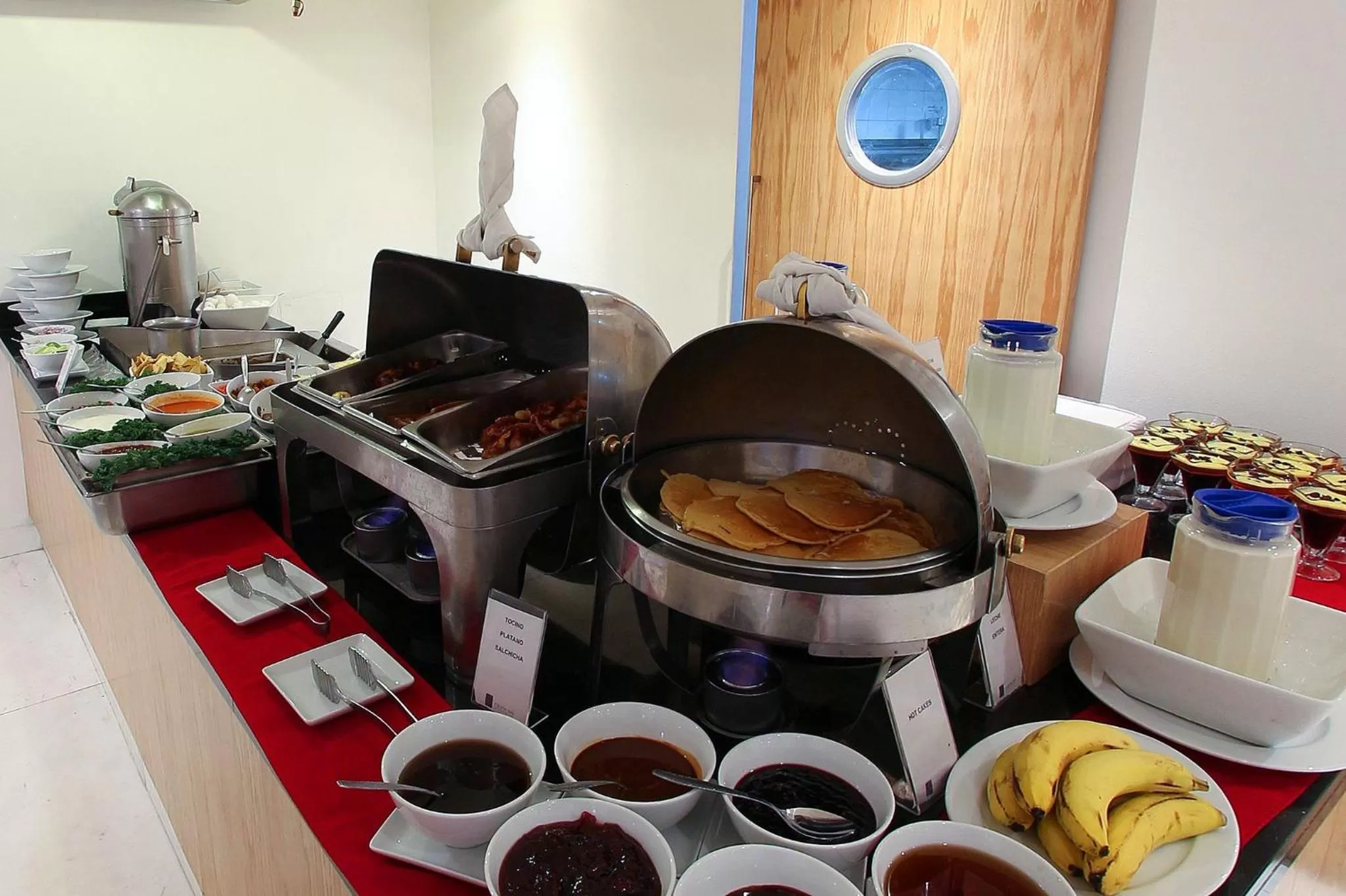 Restaurant/places to eat in Fiesta Inn Express Naucalpan