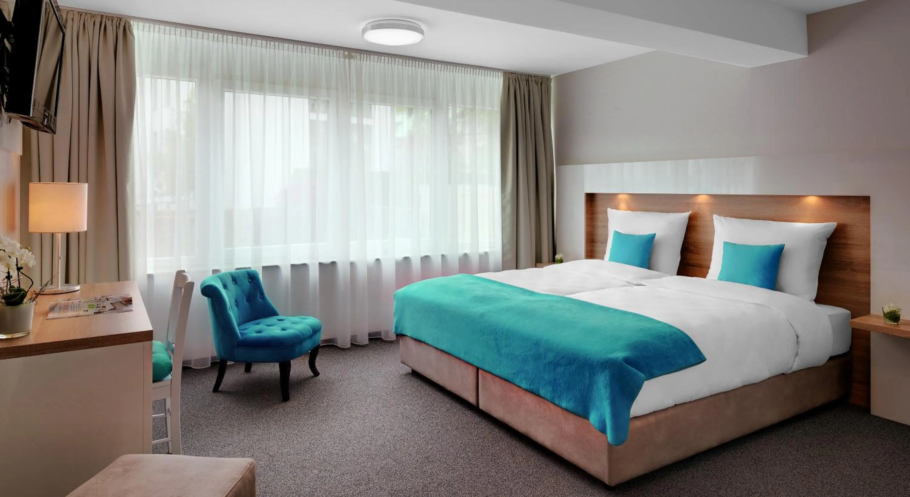 Photo of the whole room, Bed in Hotel und Pension Seereich