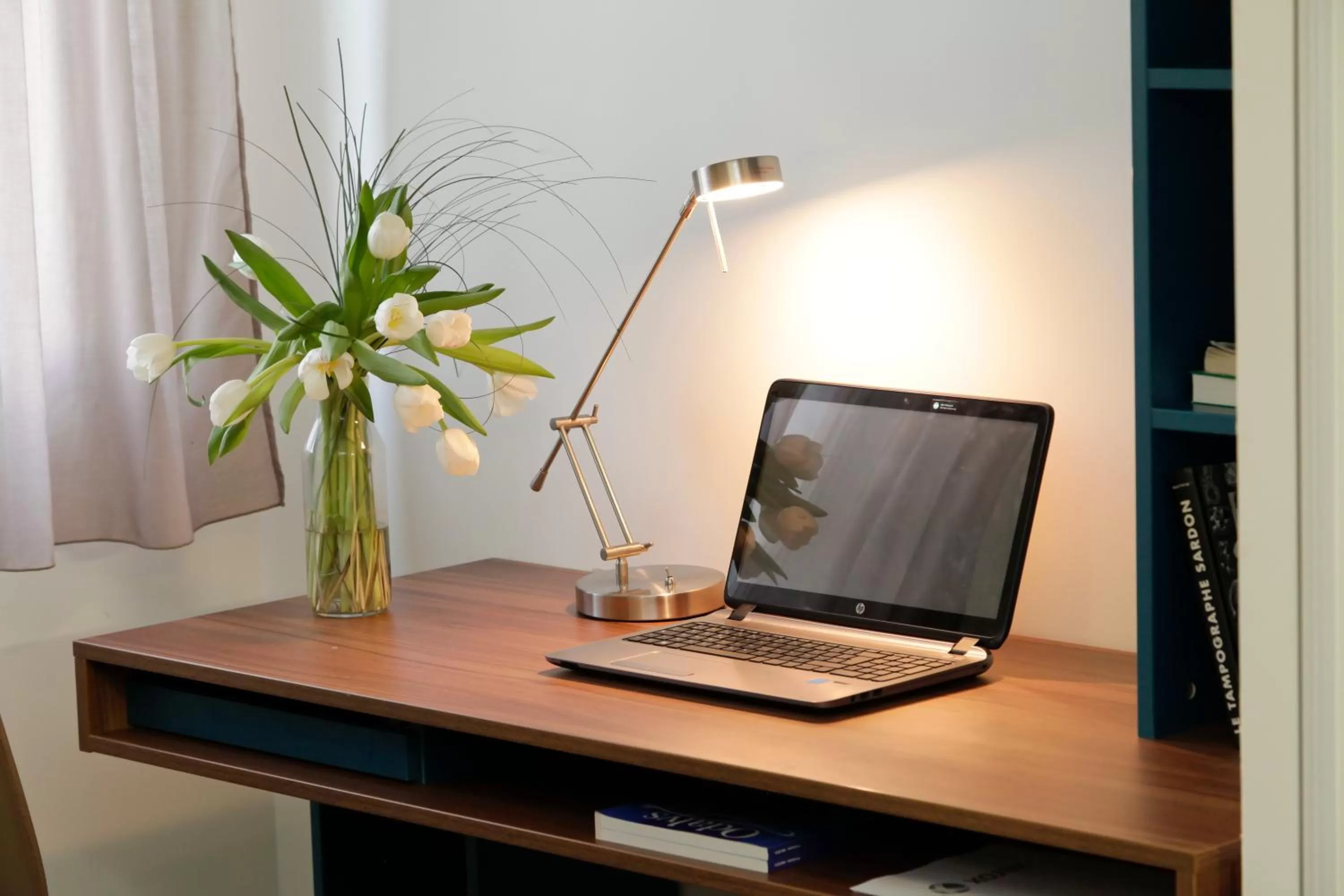 hair dresser in Appart Hotel Odalys City Amiens Blamont