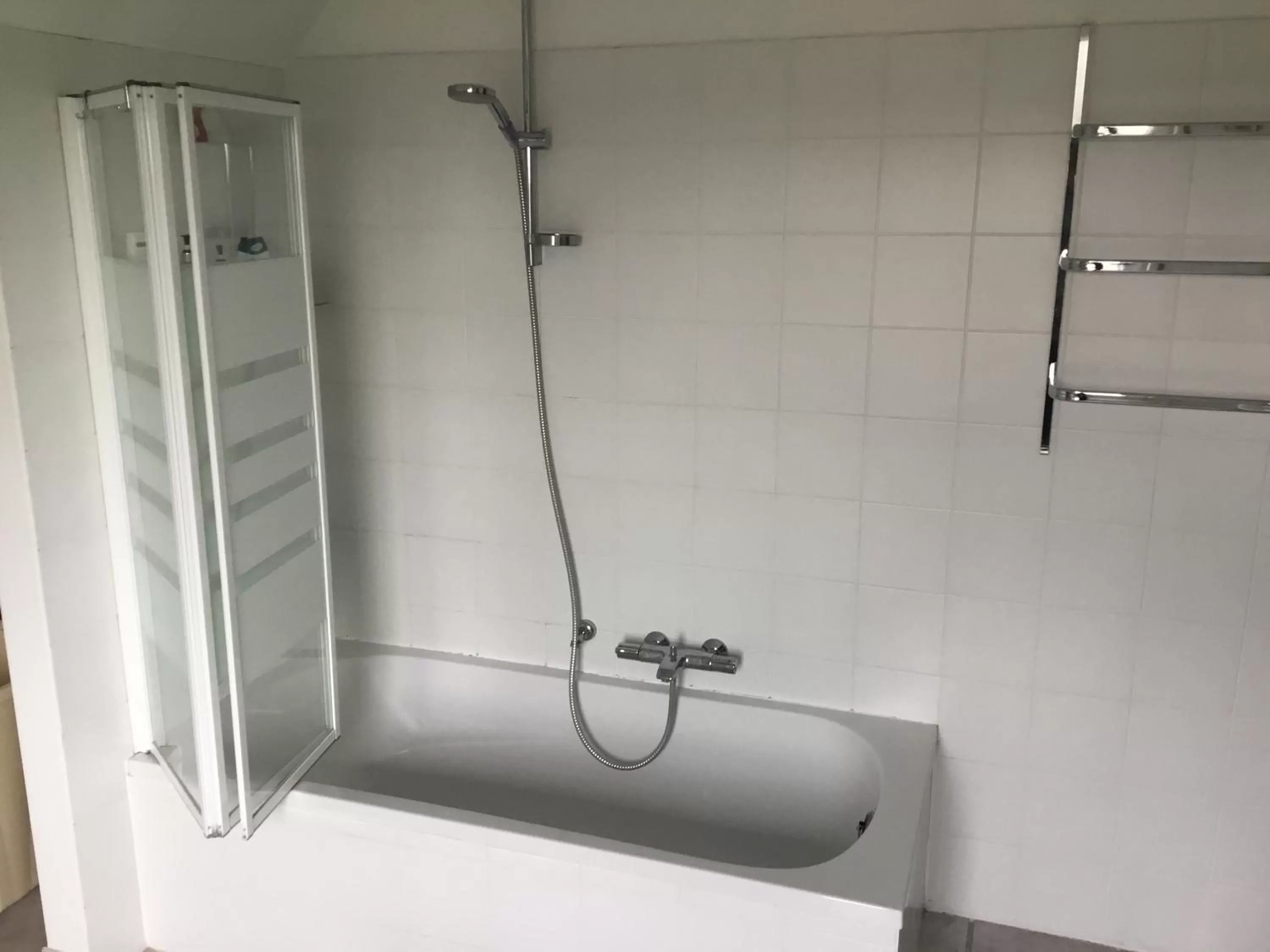 Shower, Bathroom in casa matteo de haan Grote straat 152