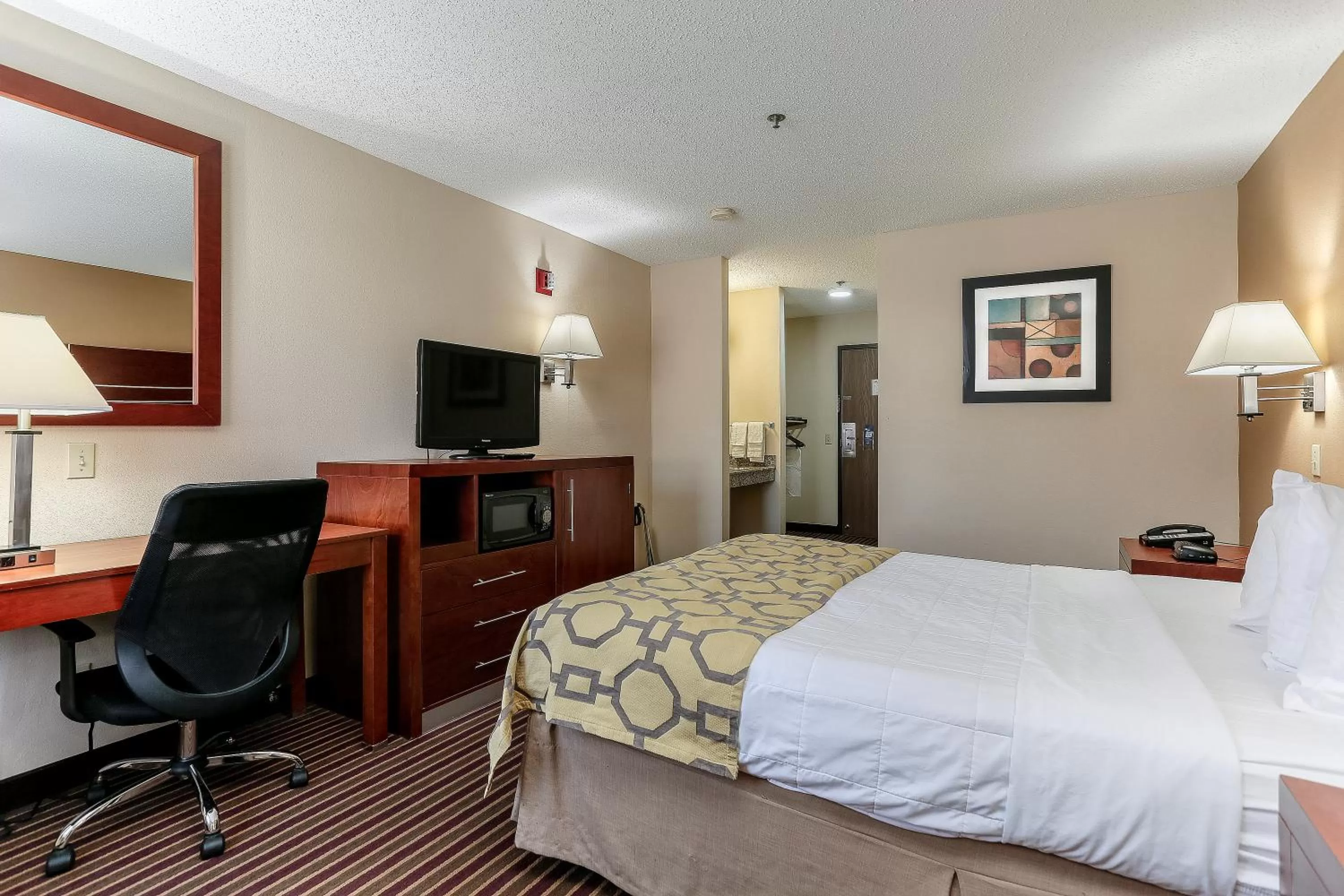 Bed in Baymont by Wyndham Bowling Green