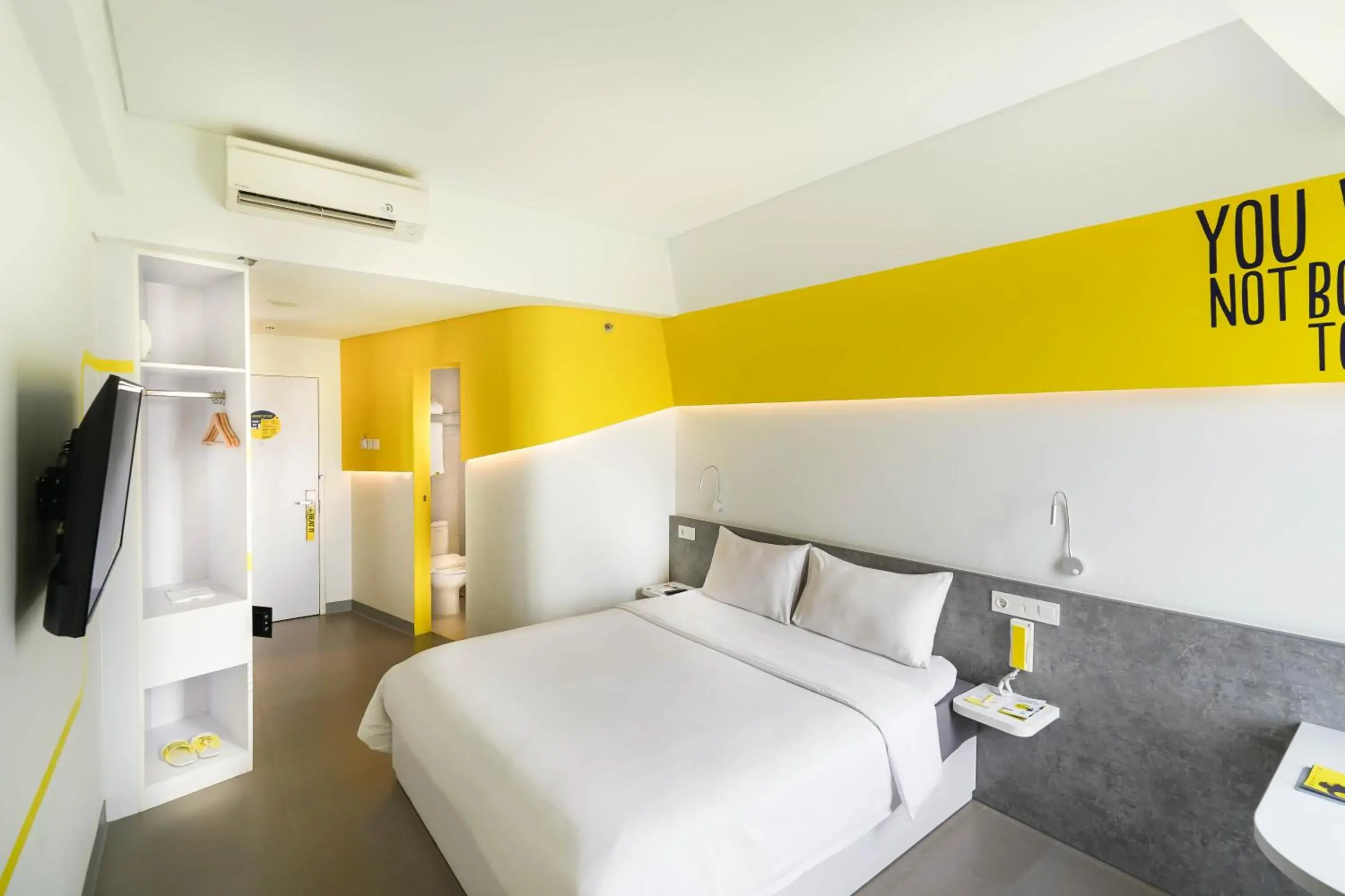 Double or Twin Room in Yello Hotel Manggarai Double or Twin Room in Yello Hotel Manggarai