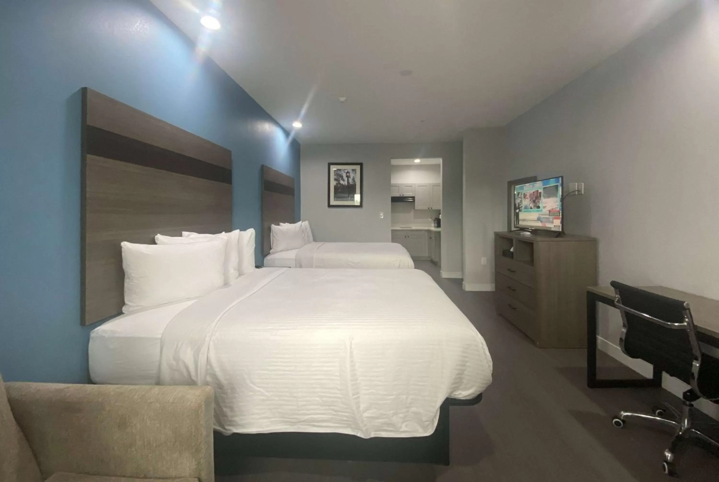 Photo of the whole room, Bed in Baymont by Wyndham Freeport Texas