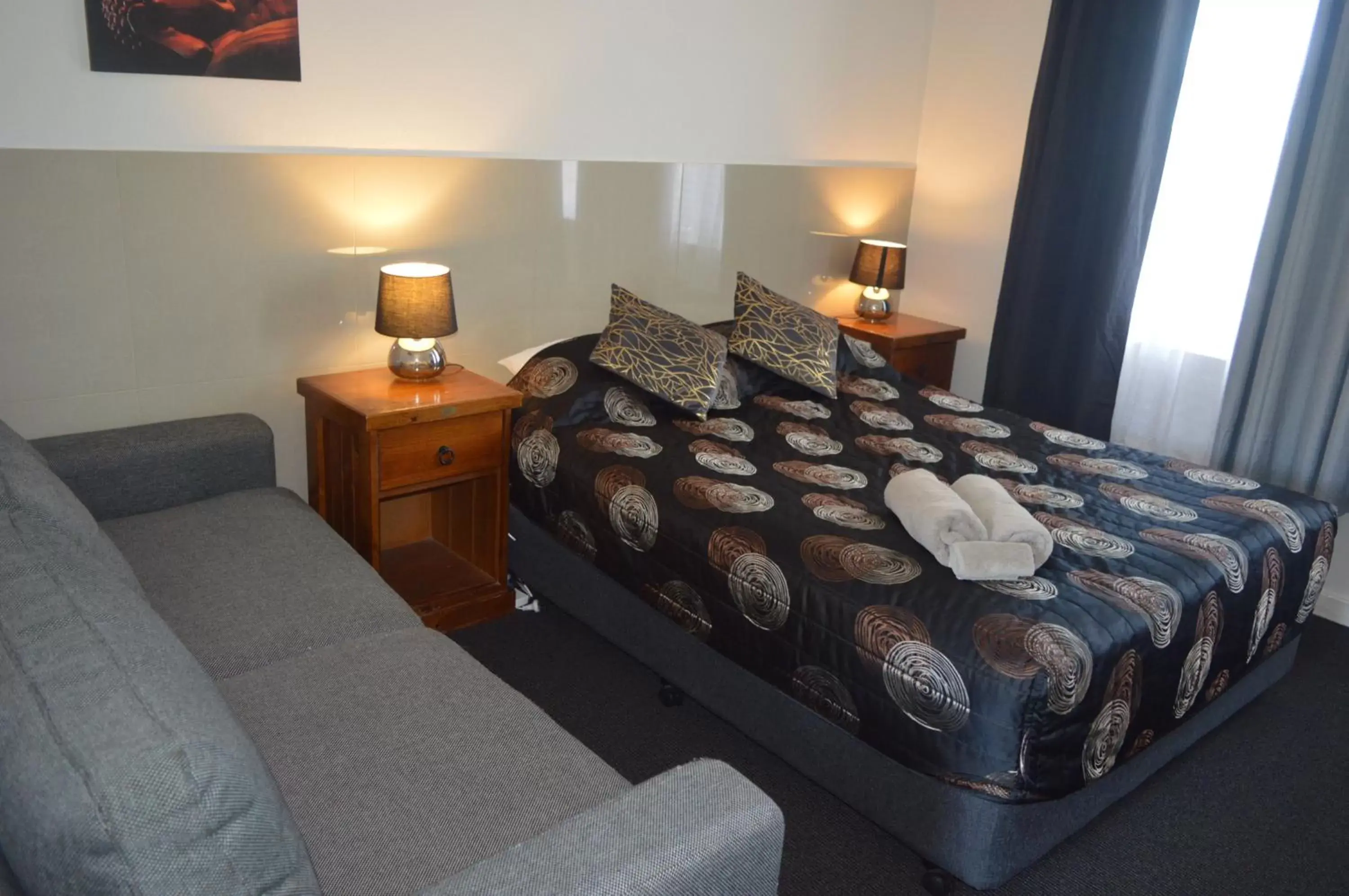 Standard Queen Room in Blue Lake Motel Standard Queen Room in Blue Lake Motel