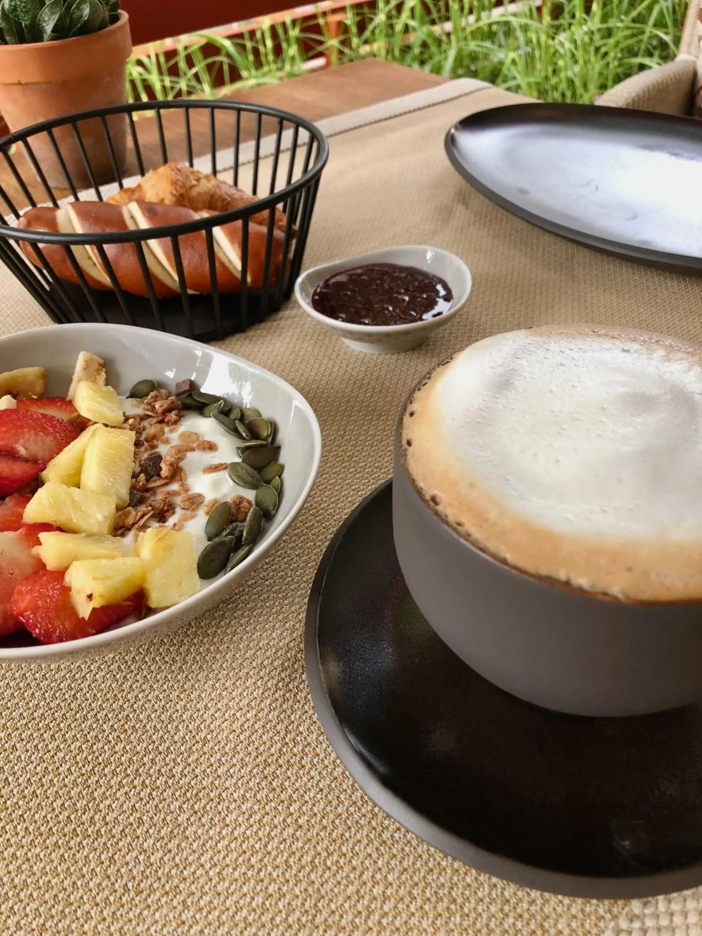 Breakfast in Villa Mittermeier, Hotellerie & Restaurant