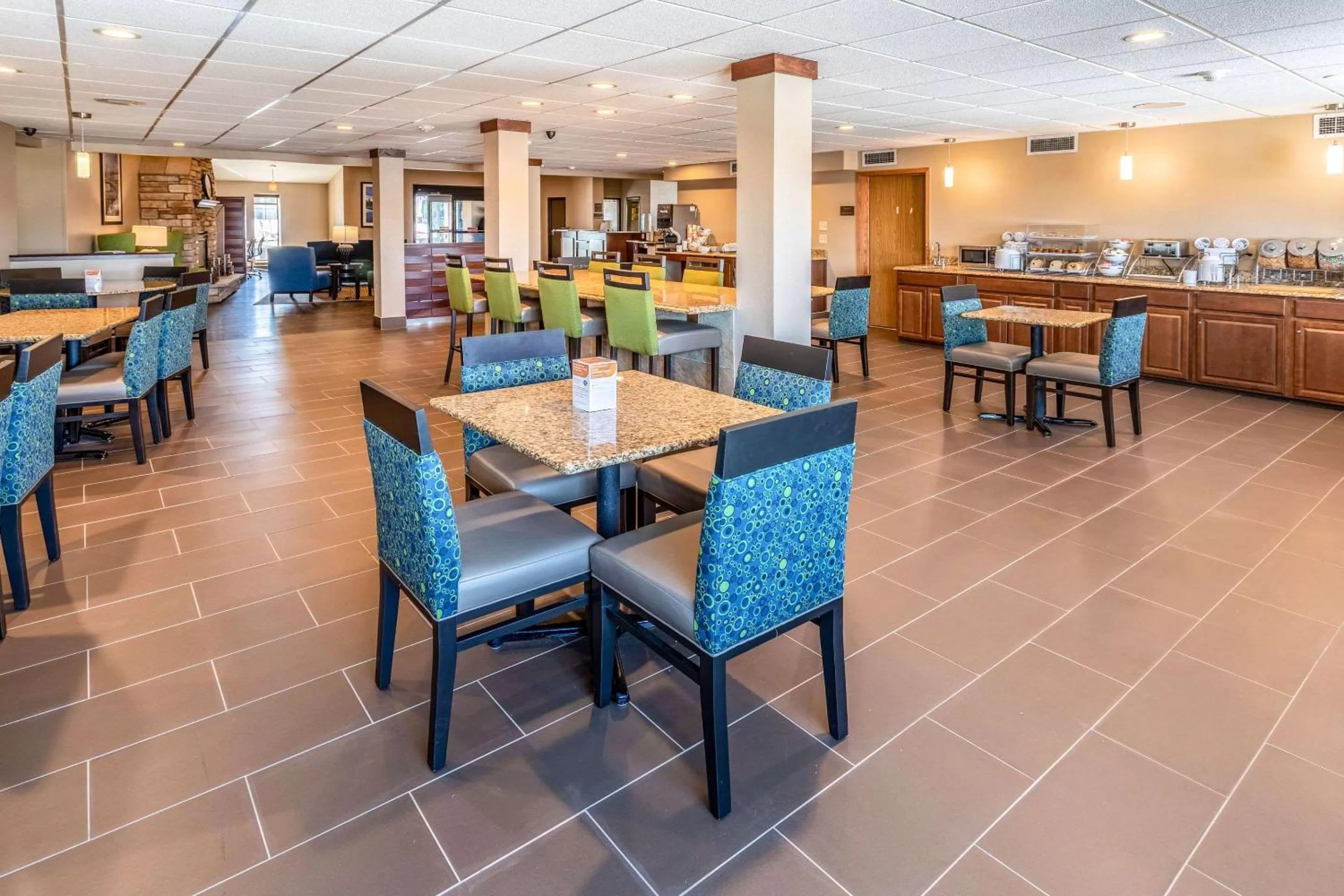 Restaurant/places to eat in Comfort Inn