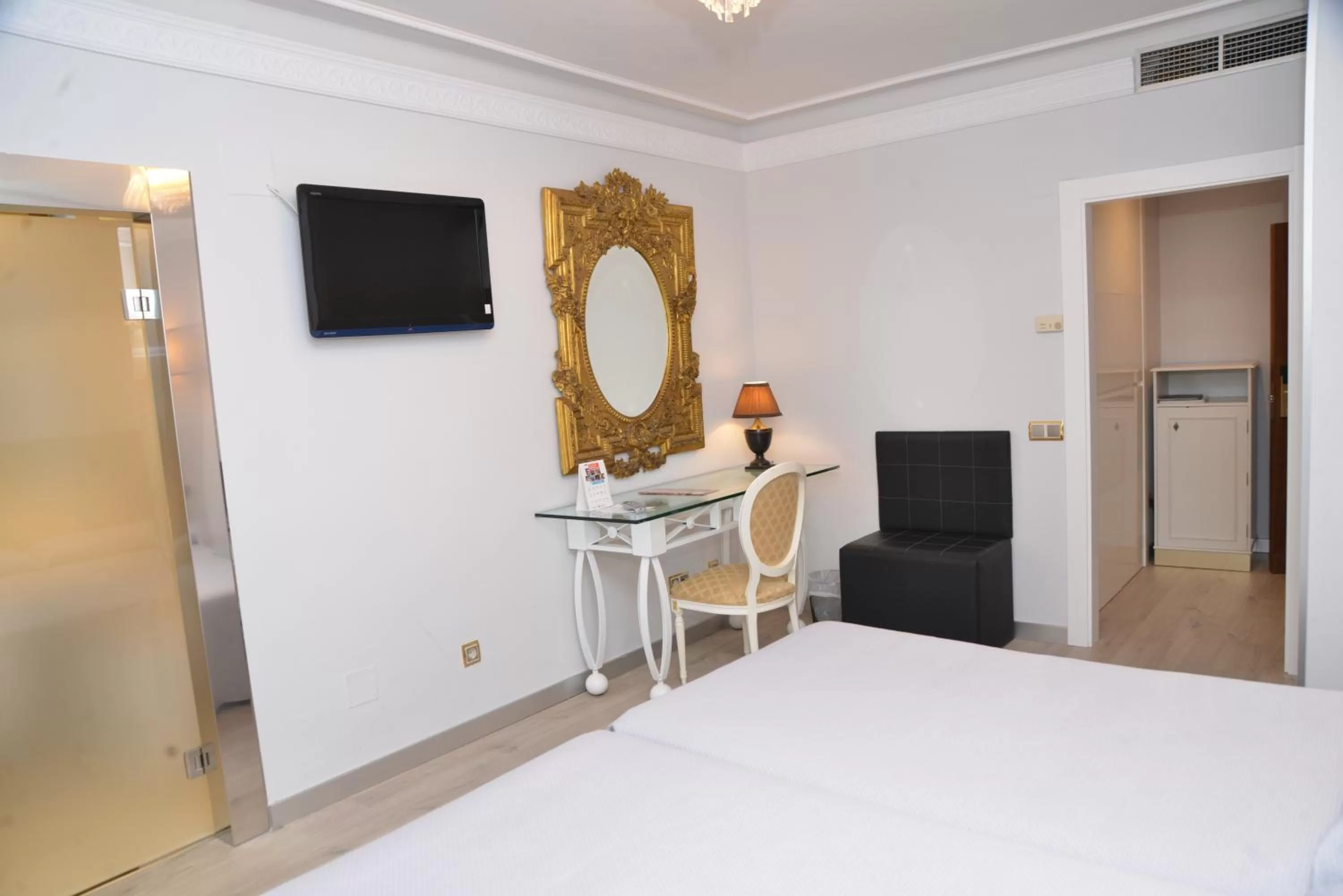 Bedroom, Bed in Artheus Carmelitas Salamanca