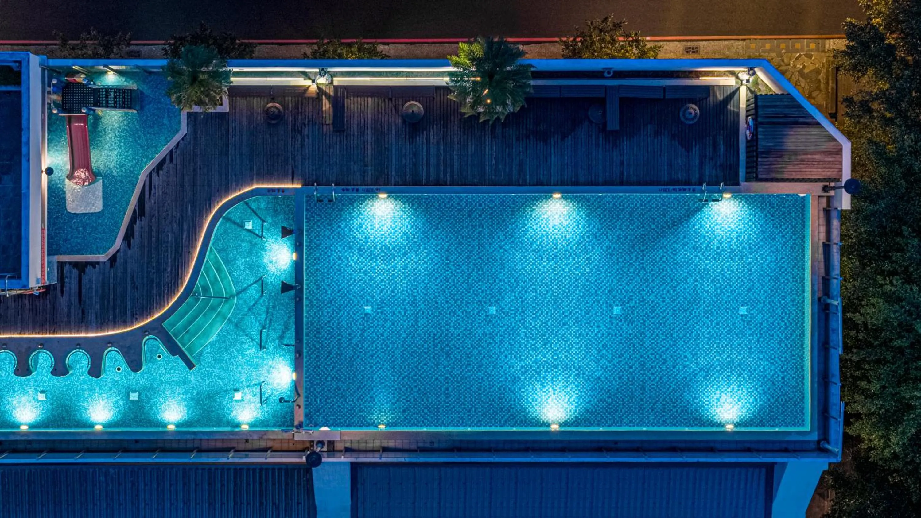 Swimming pool in Four Points by Sheraton Yilan Jiaoxi