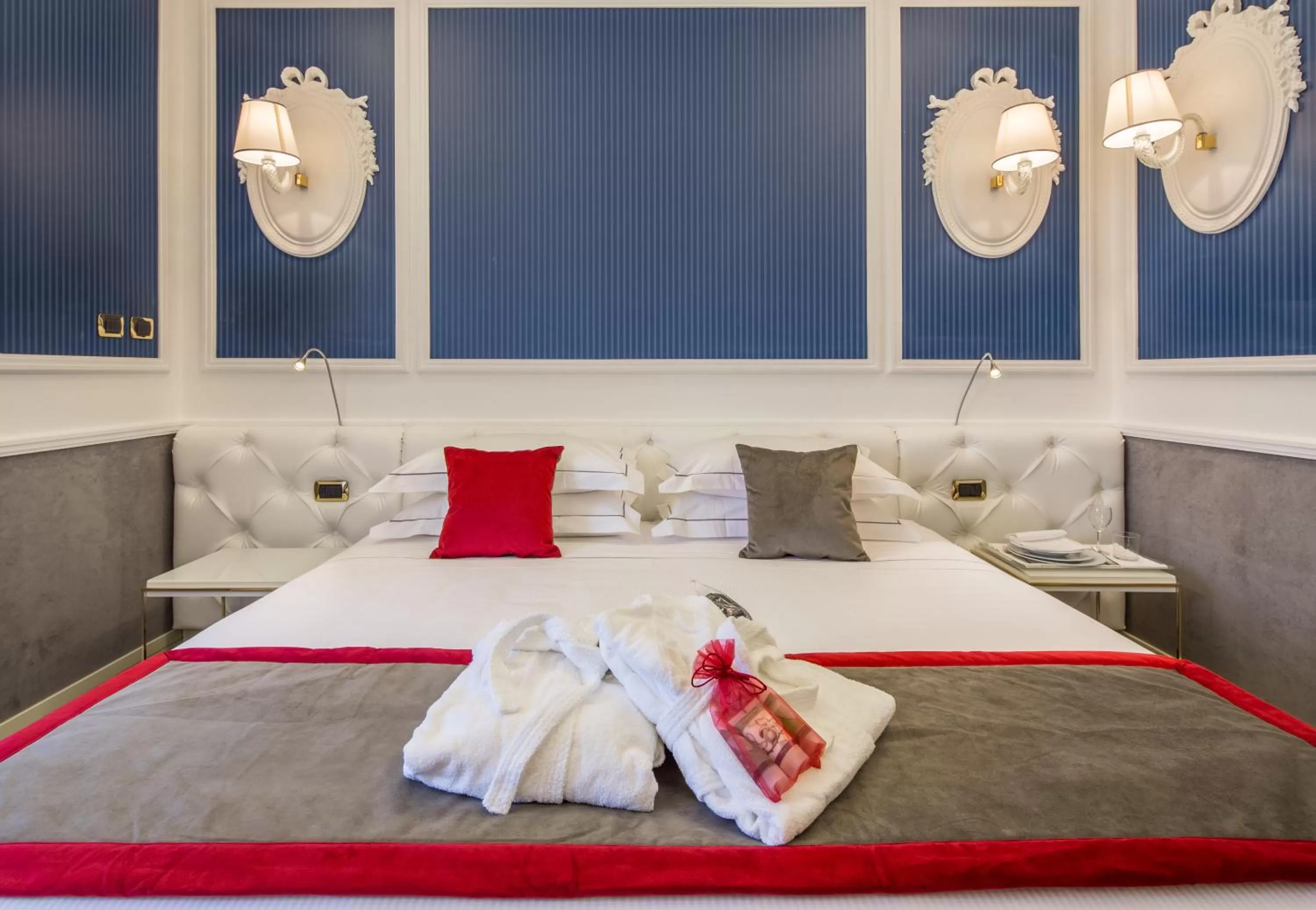 Bedroom, Bed in Grande Albergo Roma