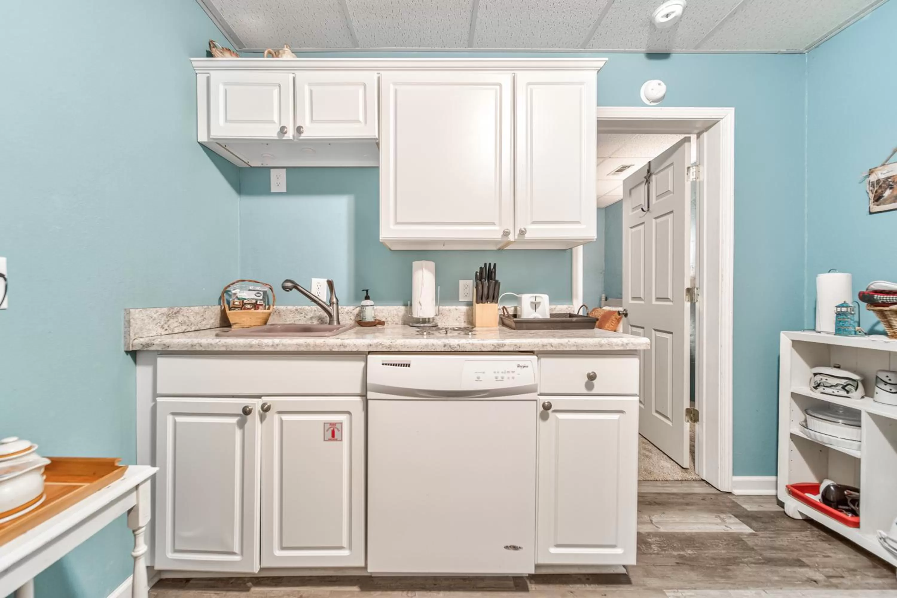 Kitchen/Kitchenette in Cool River Condo II