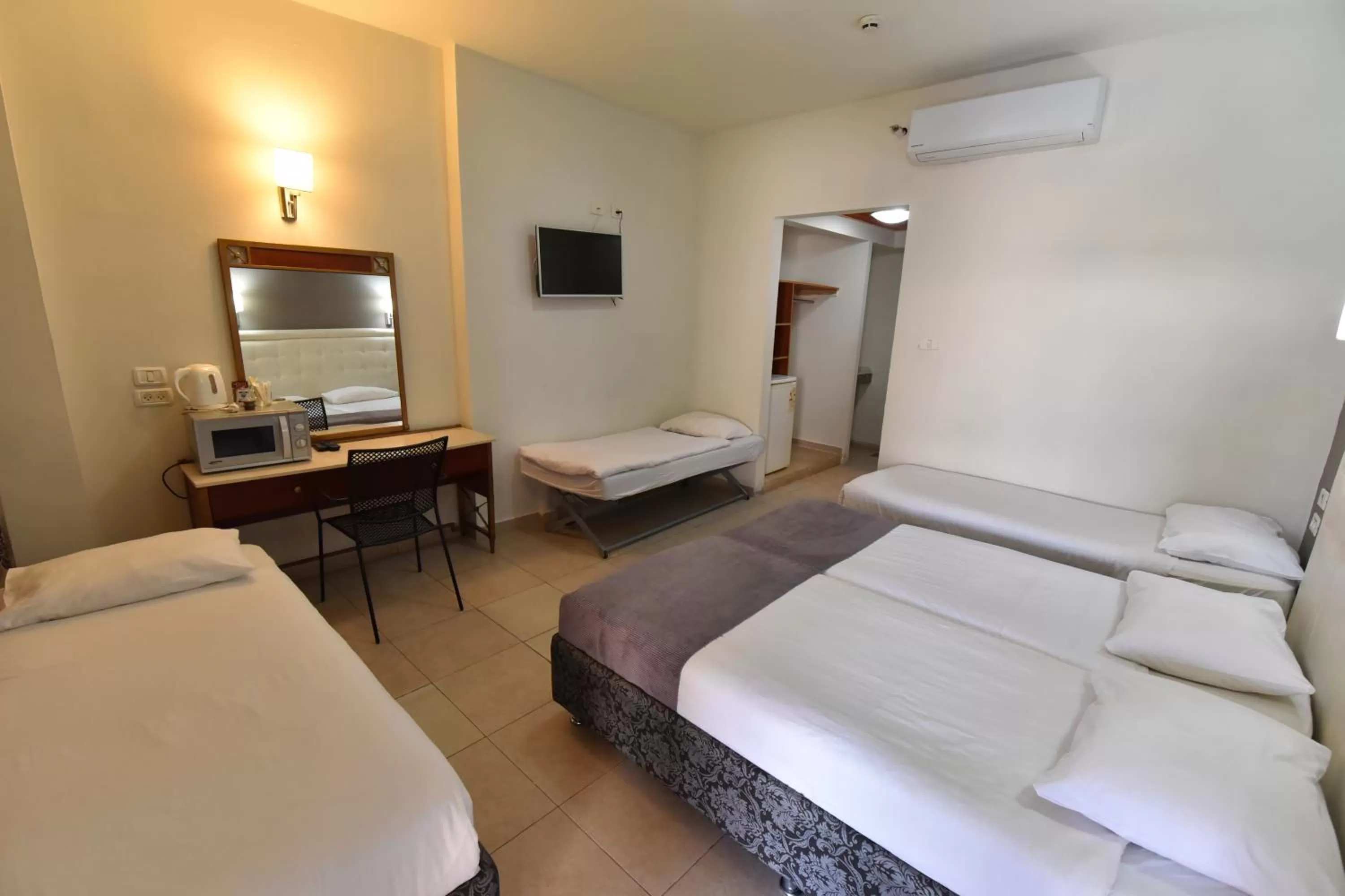 Photo of the whole room, Bed in Red Sea Hotel